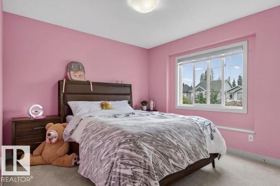 6811 19 Avenue Sw, Edmonton, AB - Indoor Photo Showing Bedroom