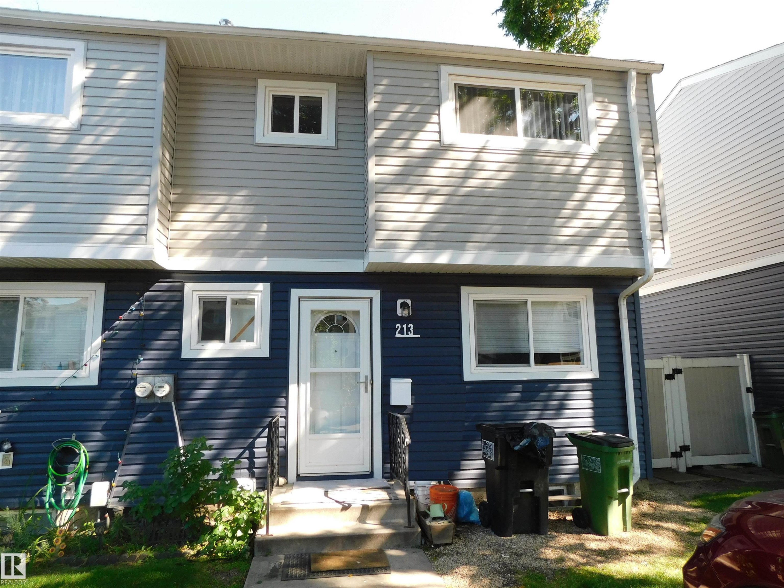 213 Habitat Crescent Nw, Edmonton, AB - Outdoor