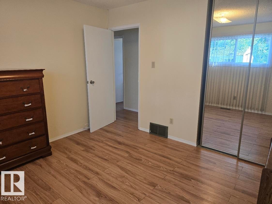 213 Habitat Crescent Nw, Edmonton, AB - Indoor