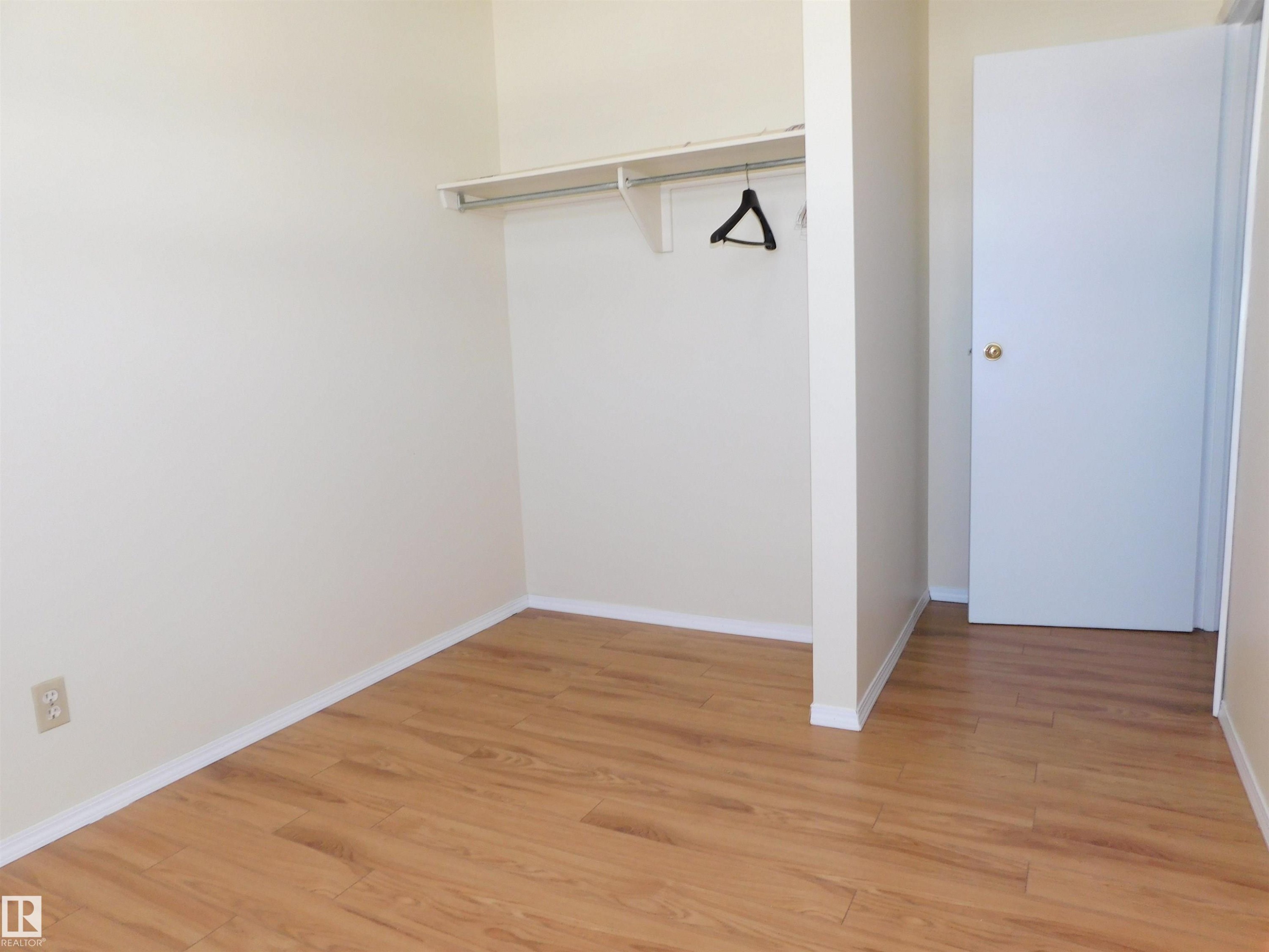 213 Habitat Crescent Nw, Edmonton, AB - Indoor Photo Showing Other Room