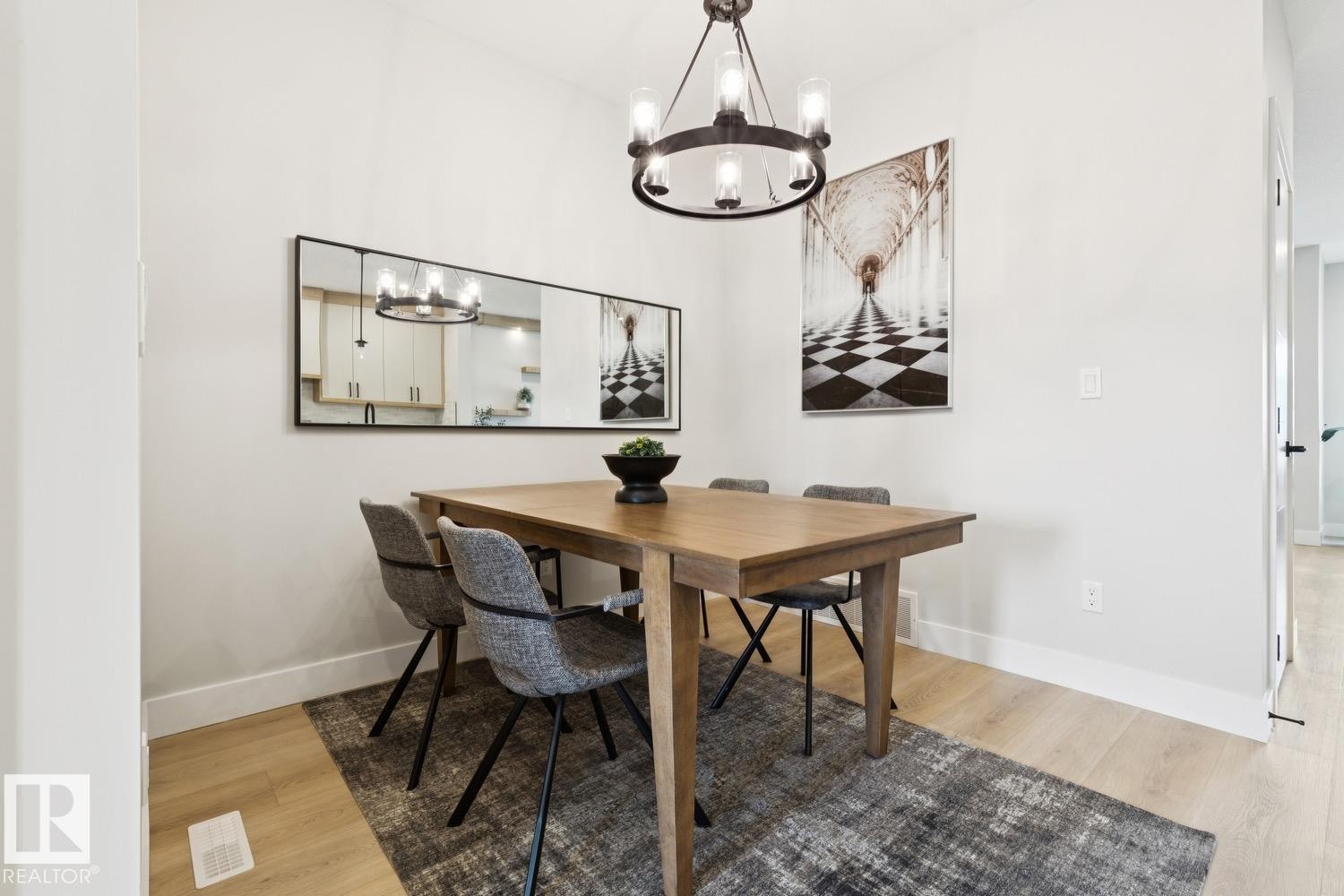 490 Robinson Boulevard, Leduc, AB - Indoor Photo Showing Dining Room