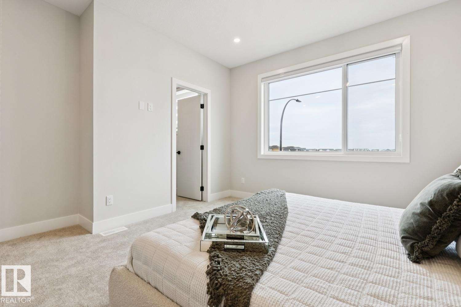 490 Robinson Boulevard, Leduc, AB - Indoor Photo Showing Bedroom