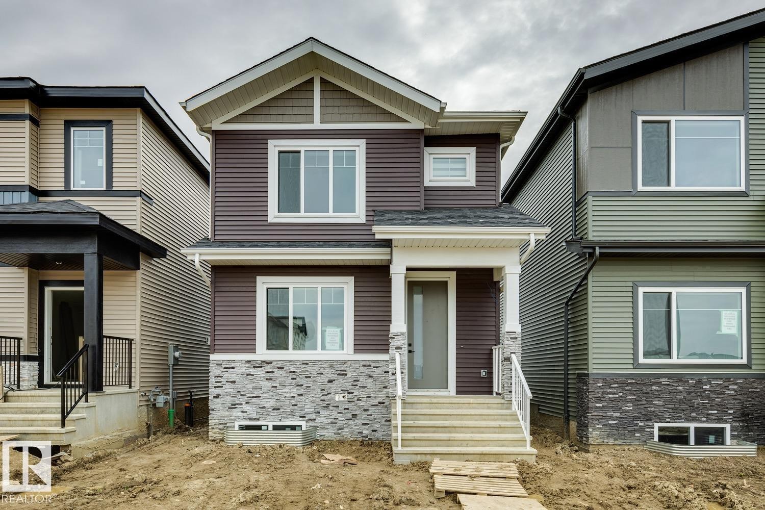 492 Robinson Boulevard, Leduc, AB - Outdoor With Facade