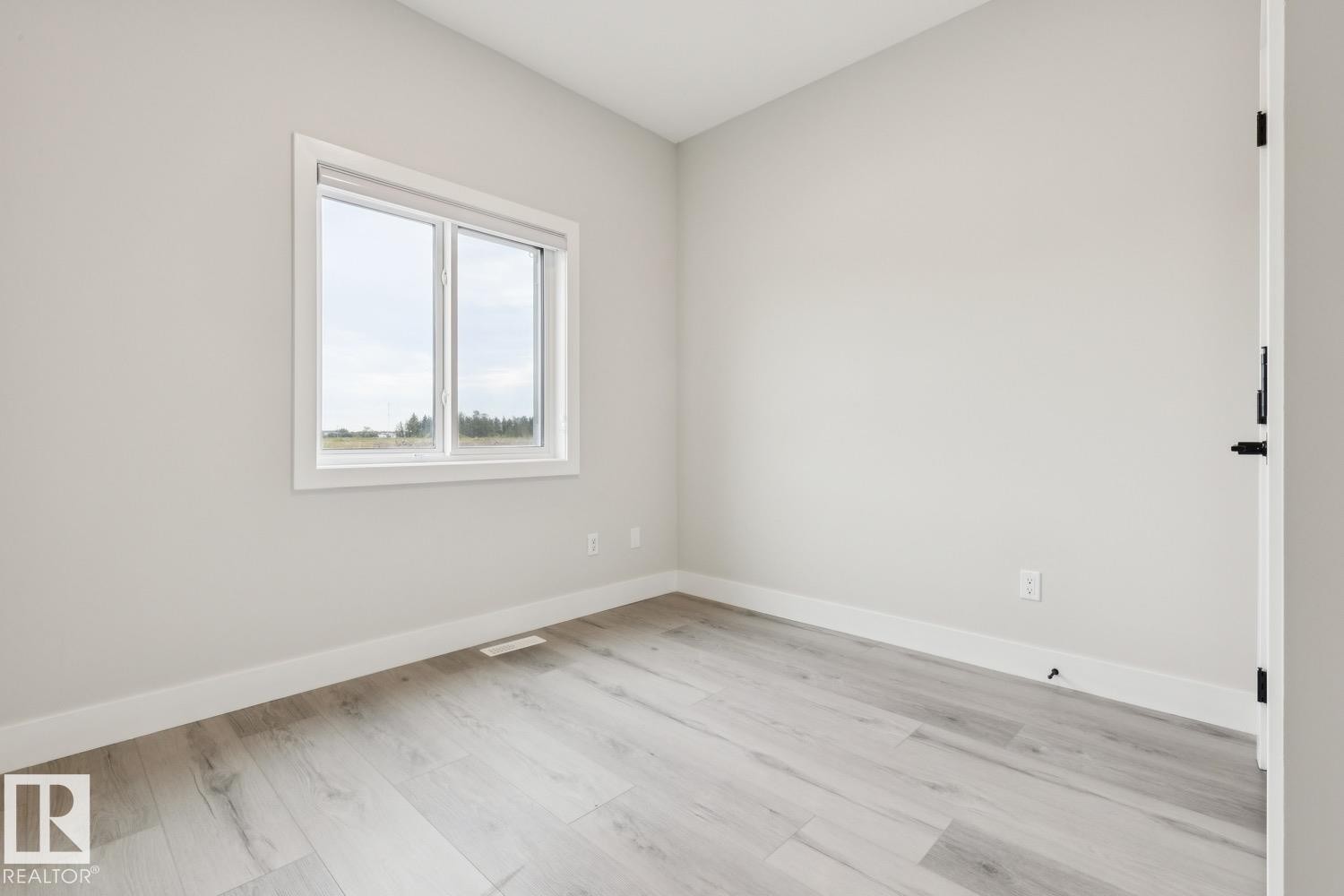 492 Robinson Boulevard, Leduc, AB - Indoor Photo Showing Other Room
