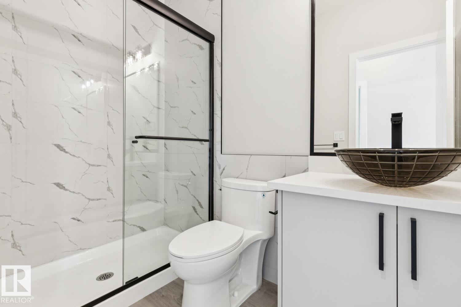 492 Robinson Boulevard, Leduc, AB - Indoor Photo Showing Bathroom