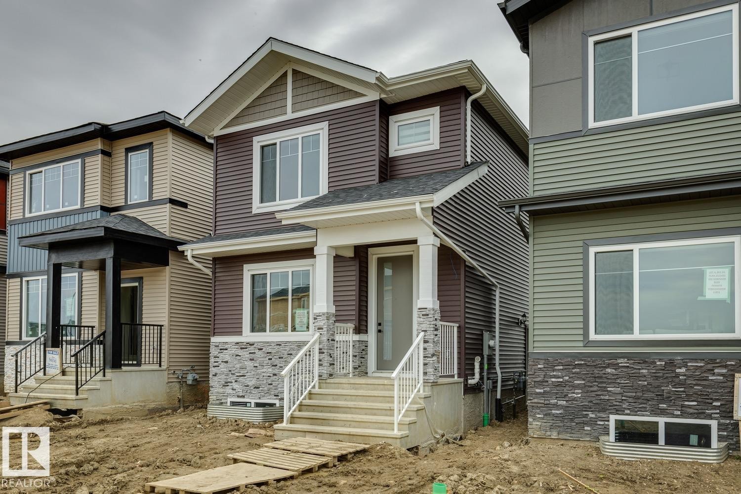 492 Robinson Boulevard, Leduc, AB - Outdoor With Facade
