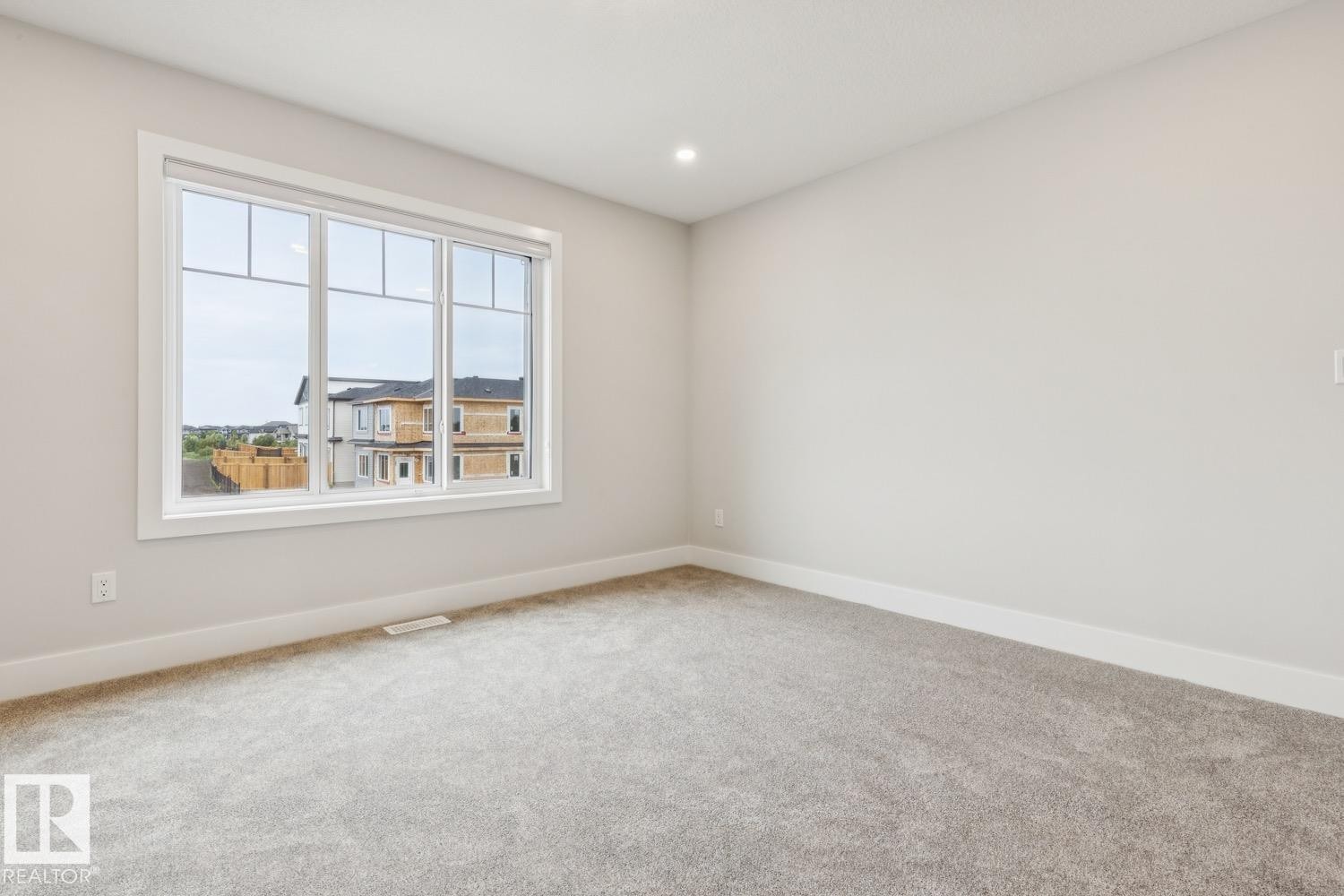 492 Robinson Boulevard, Leduc, AB - Indoor Photo Showing Other Room