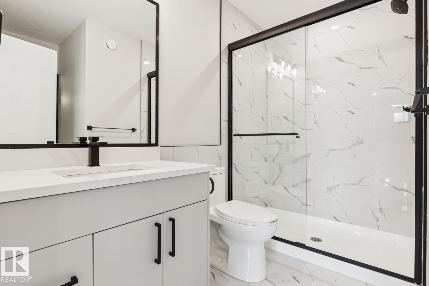 492 Robinson Boulevard, Leduc, AB - Indoor Photo Showing Bathroom