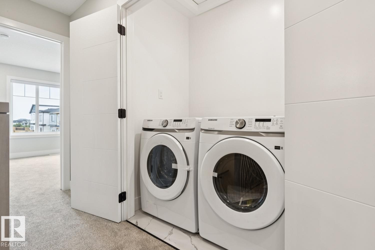 492 Robinson Boulevard, Leduc, AB - Indoor Photo Showing Laundry Room
