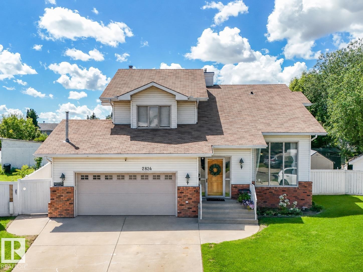 2824 37 Street Nw, Edmonton, AB - Outdoor With Facade