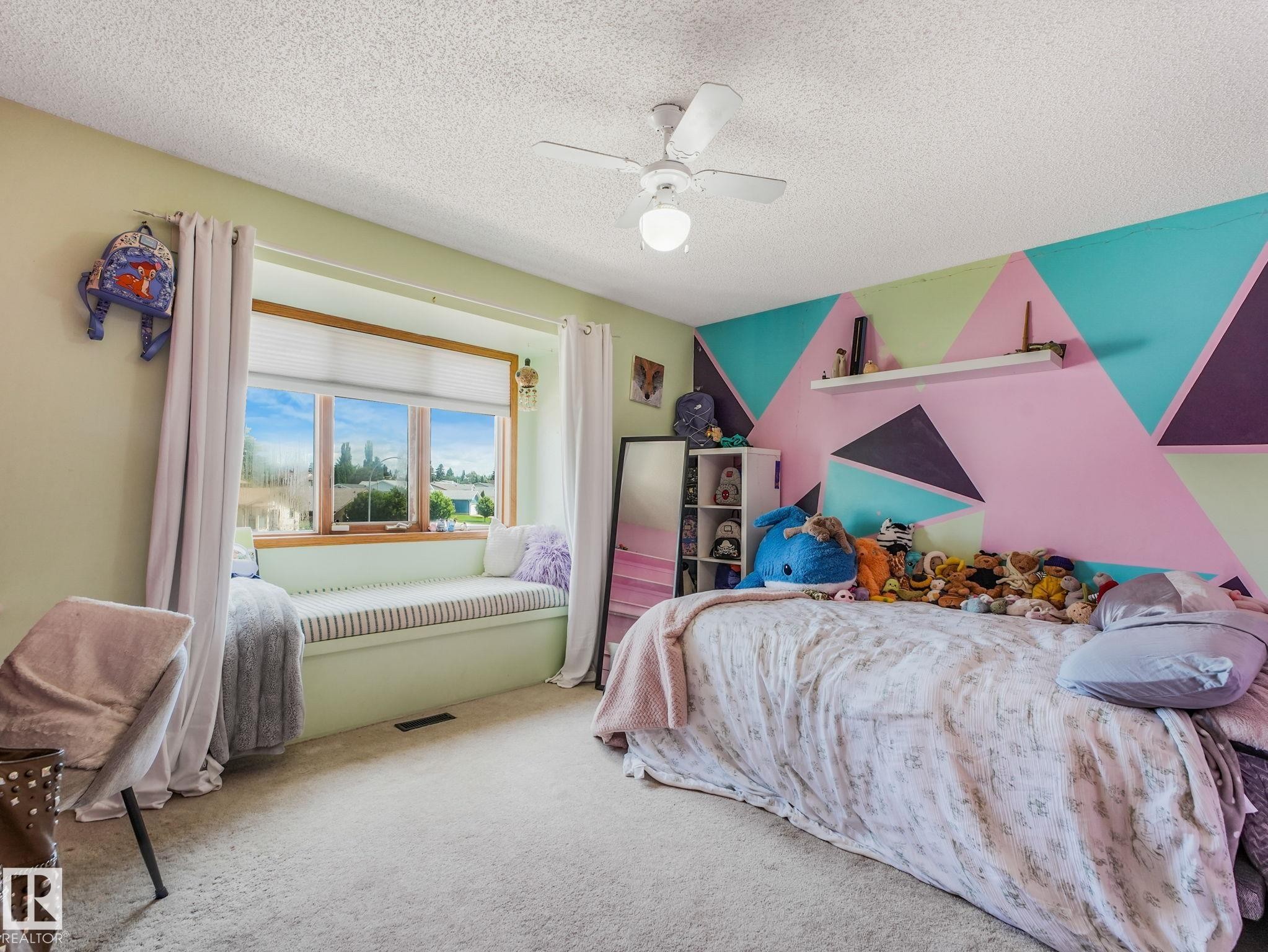 2824 37 Street Nw, Edmonton, AB - Indoor Photo Showing Bedroom