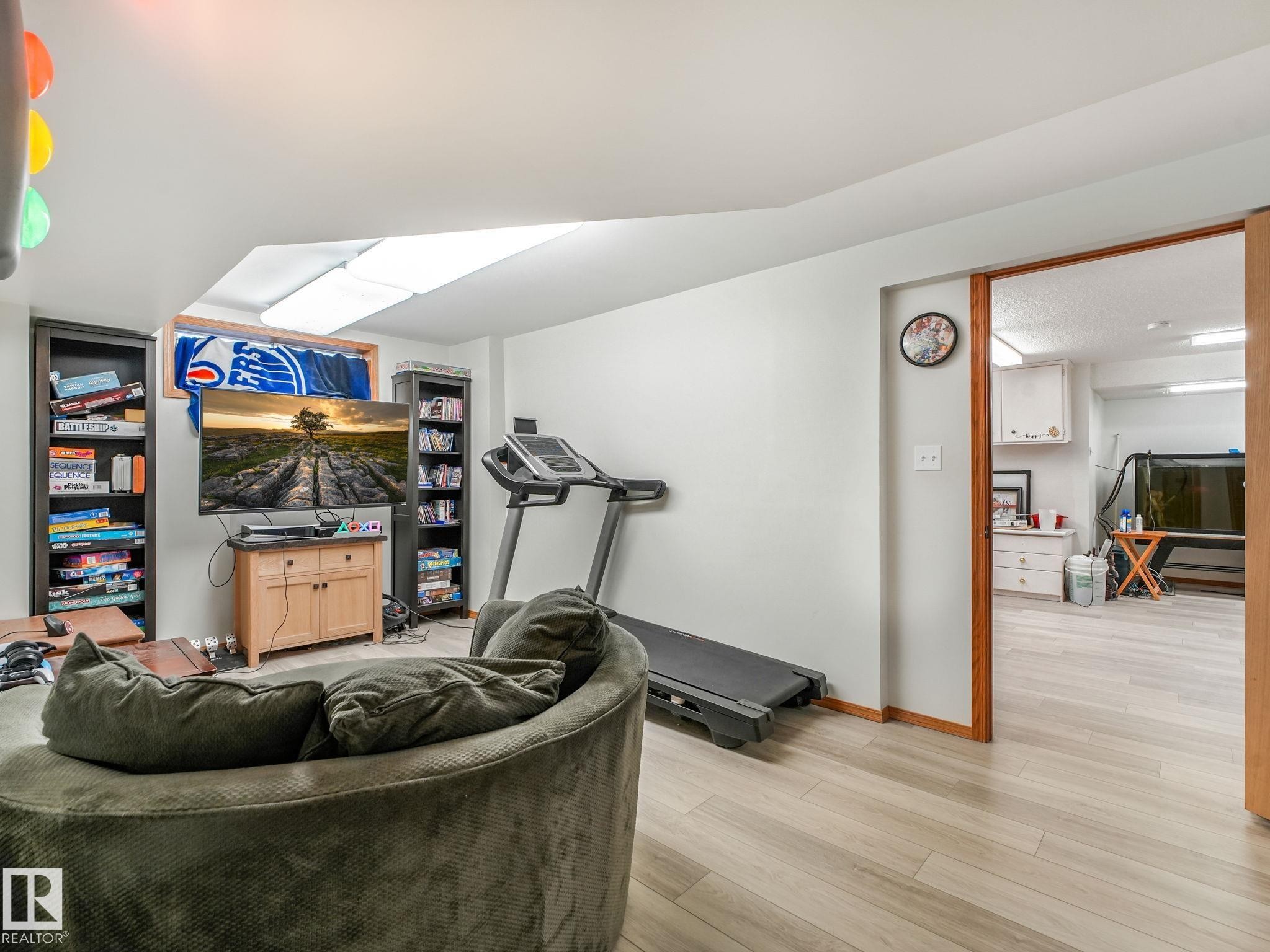 2824 37 Street Nw, Edmonton, AB - Indoor Photo Showing Gym Room