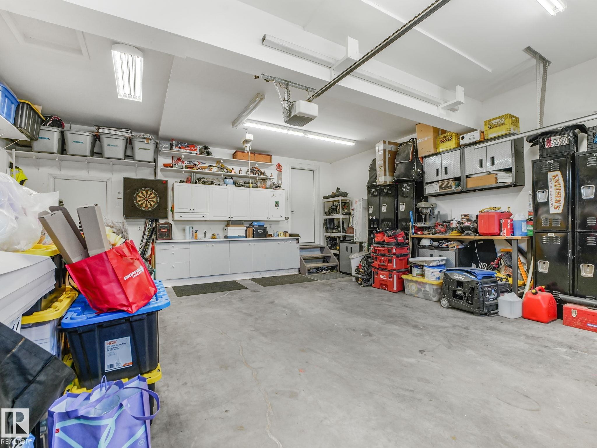 2824 37 Street Nw, Edmonton, AB - Indoor Photo Showing Garage