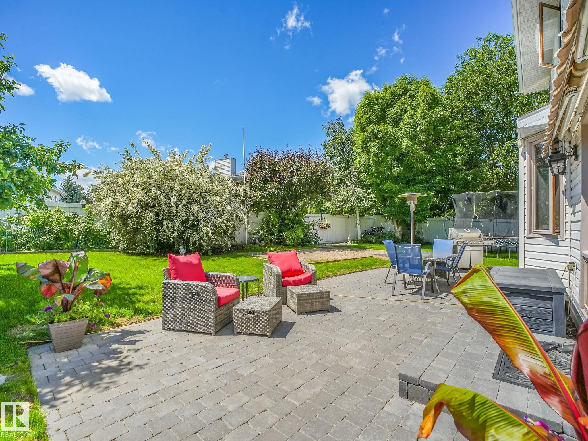 2824 37 Street Nw, Edmonton, AB - Outdoor