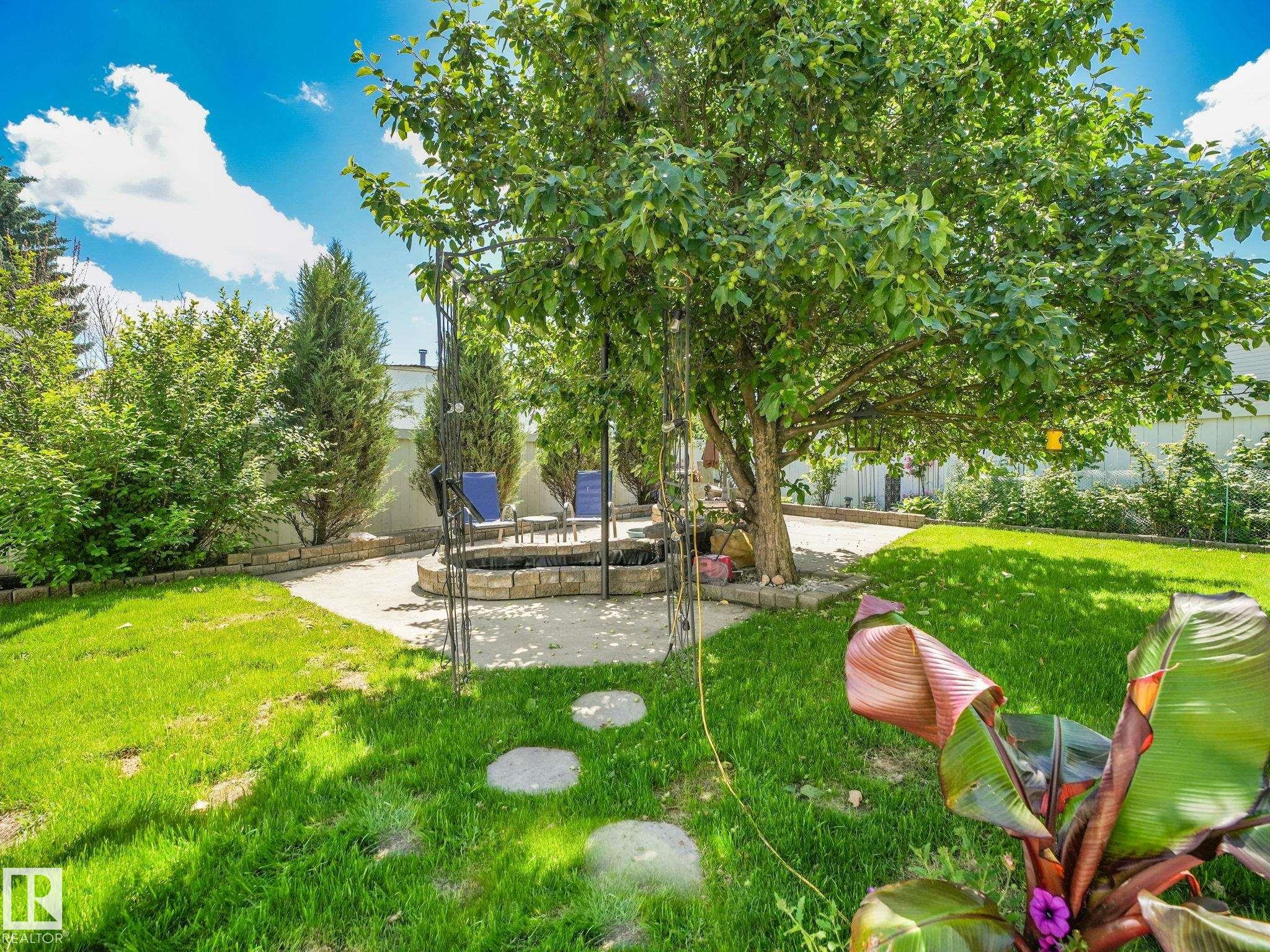 2824 37 Street Nw, Edmonton, AB - Outdoor