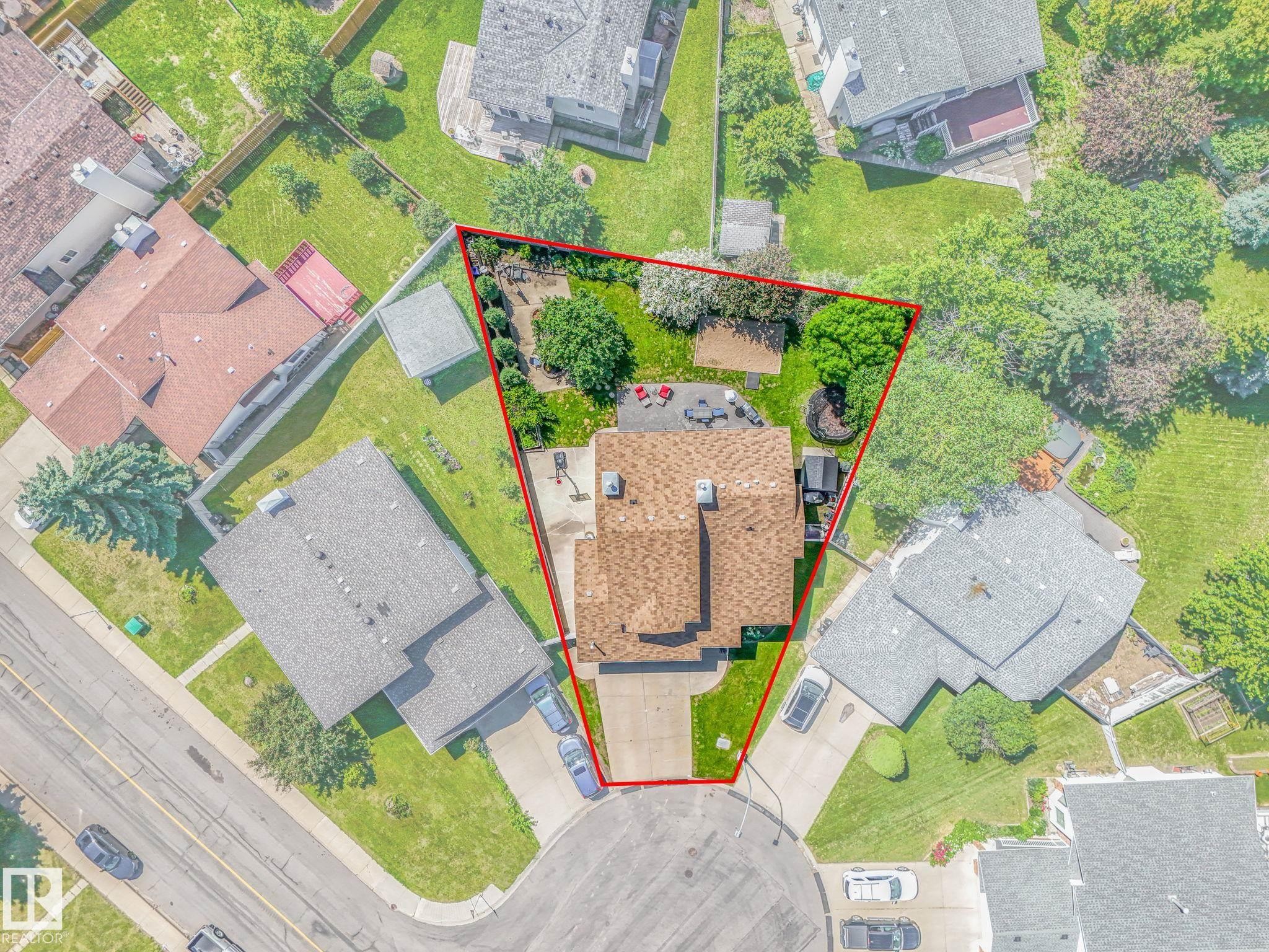 2824 37 Street Nw, Edmonton, AB - Outdoor With View