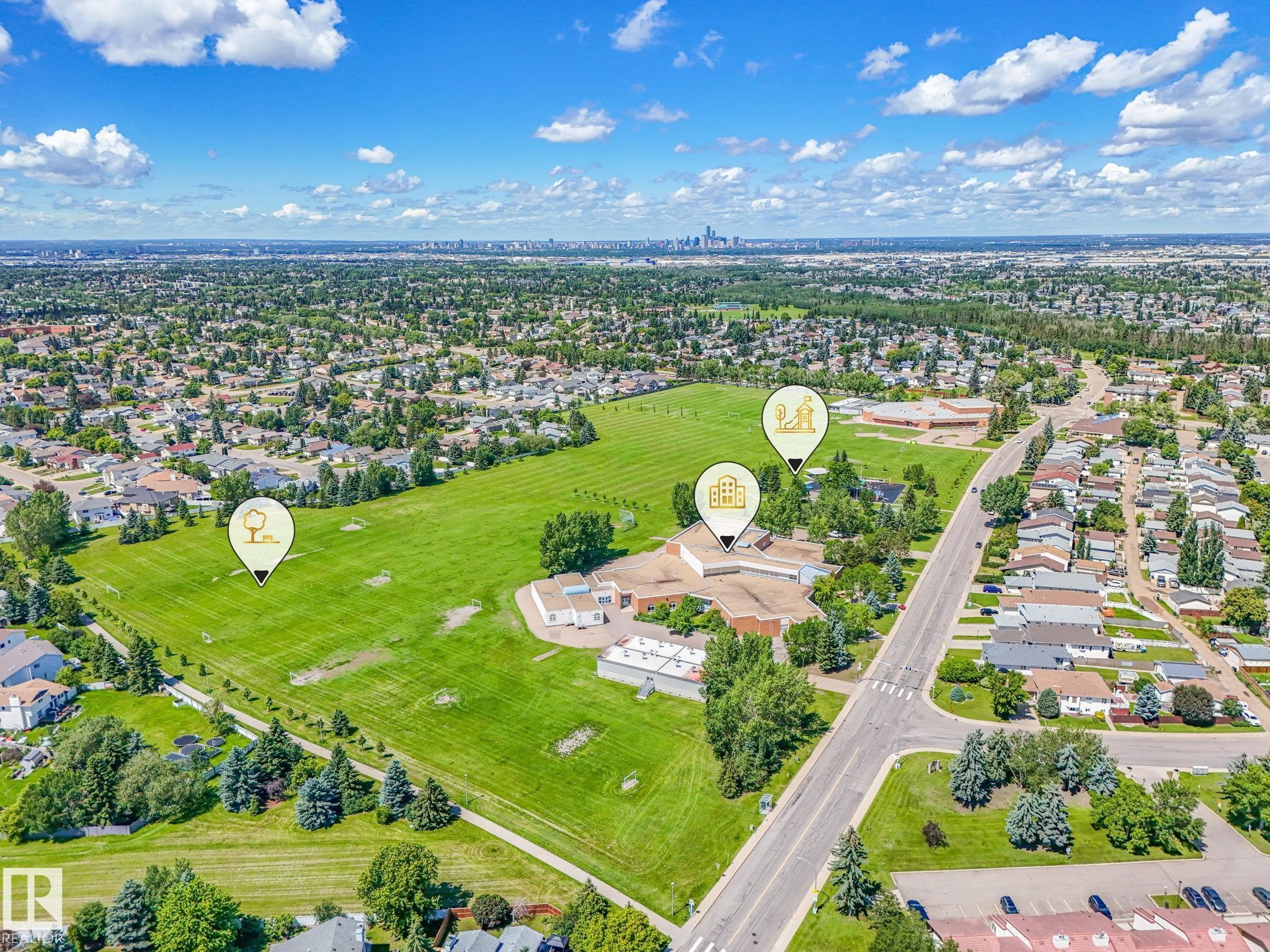 2824 37 Street Nw, Edmonton, AB - Outdoor With View