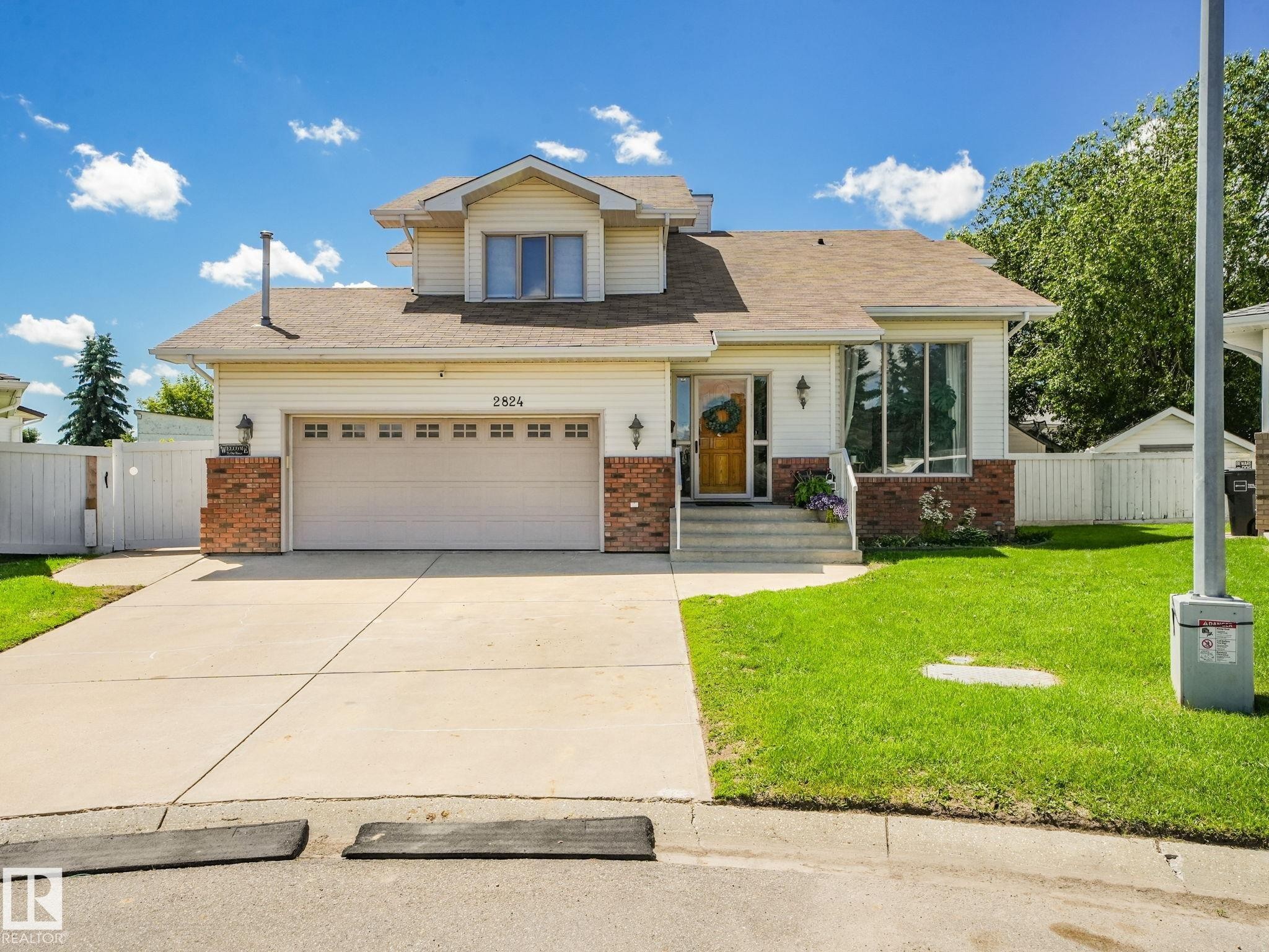 2824 37 Street Nw, Edmonton, AB - Outdoor