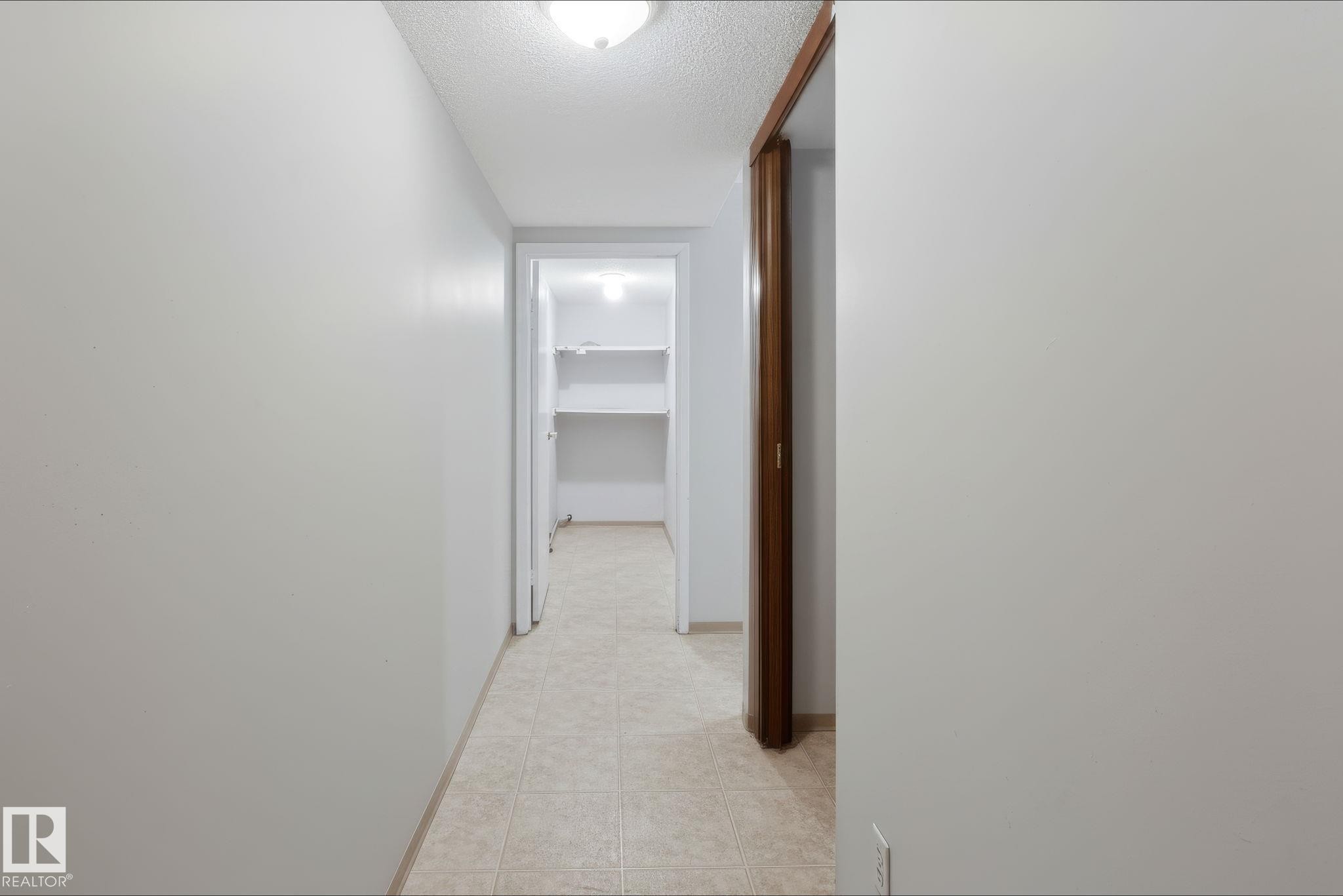 #101 10842 107 St Nw, Edmonton, AB - Indoor Photo Showing Other Room