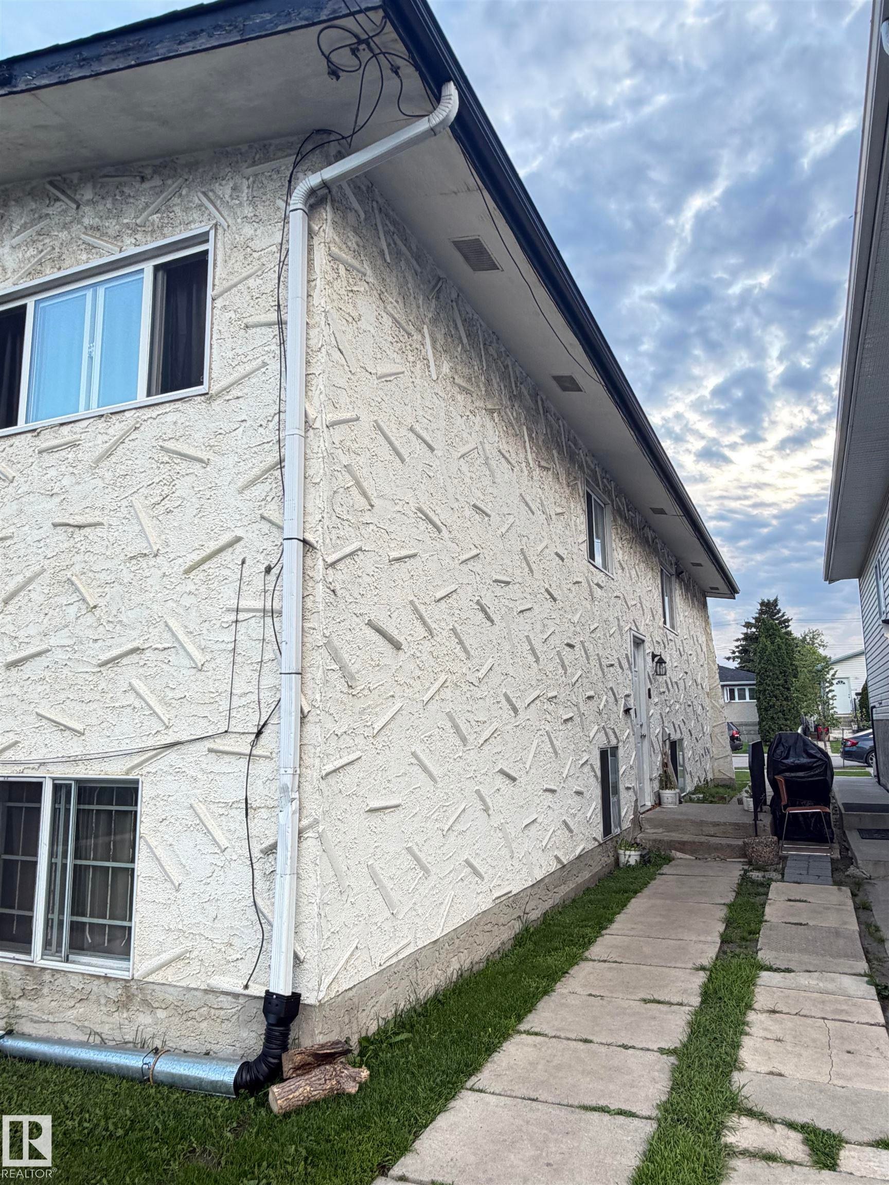 10013 153 Street Nw, Edmonton, AB