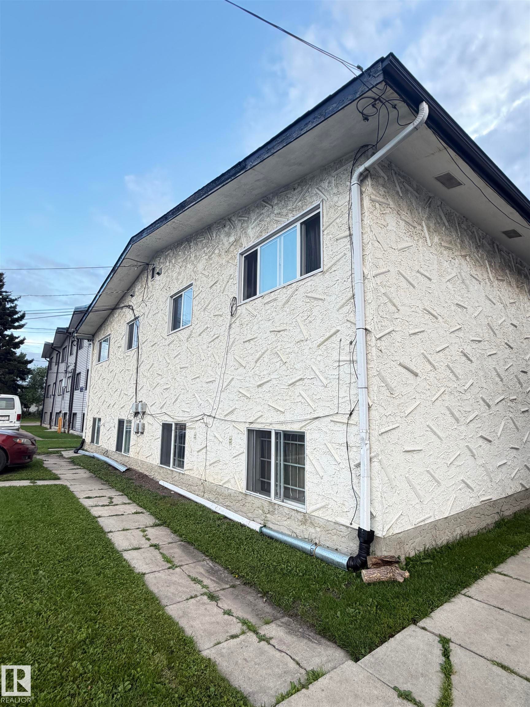 10013 153 Street Nw, Edmonton, AB