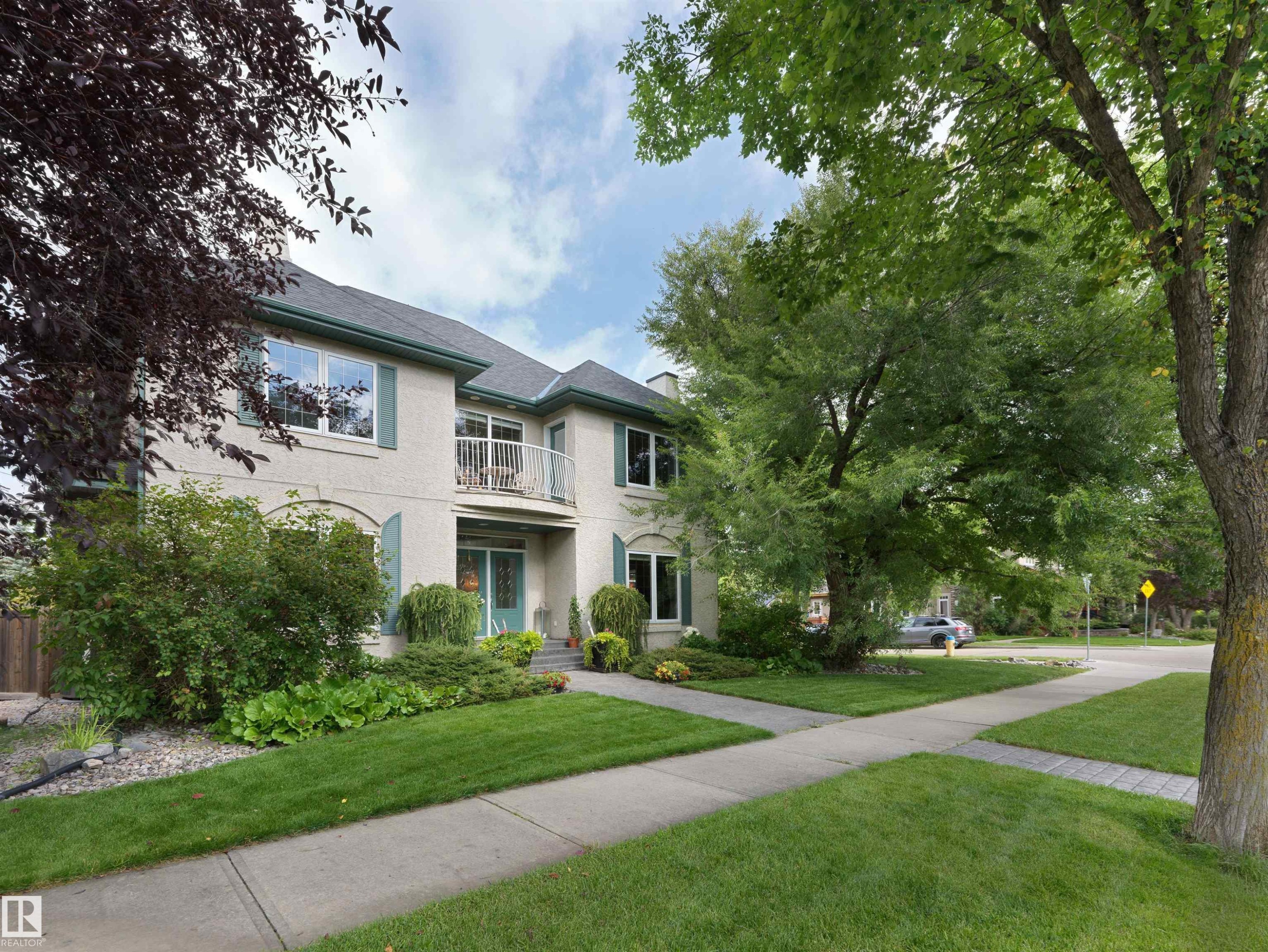 202 Saskatchewan Drive Nw, Edmonton, AB - Outdoor