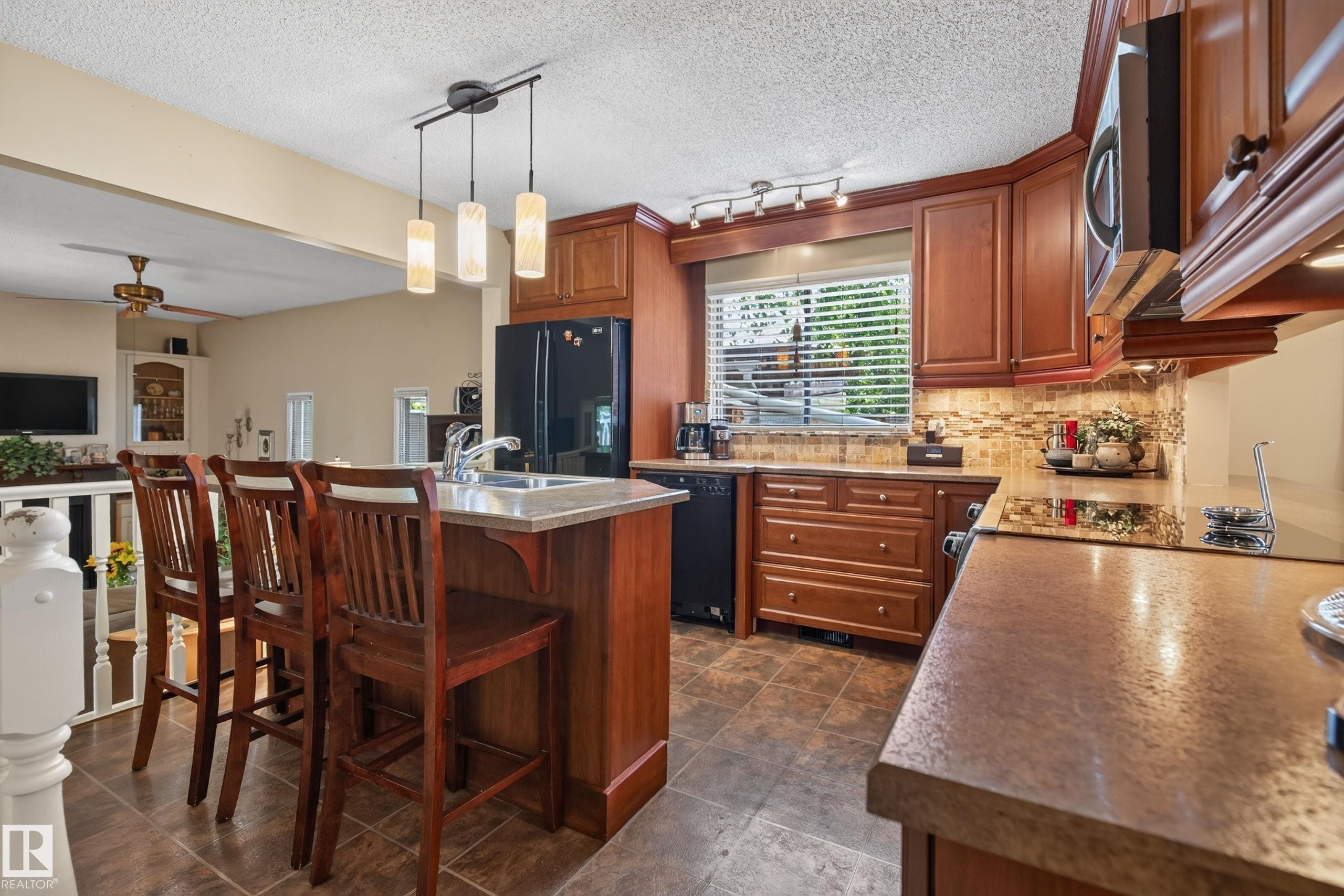 15 Linwood Crescent, St. Albert, AB - Indoor