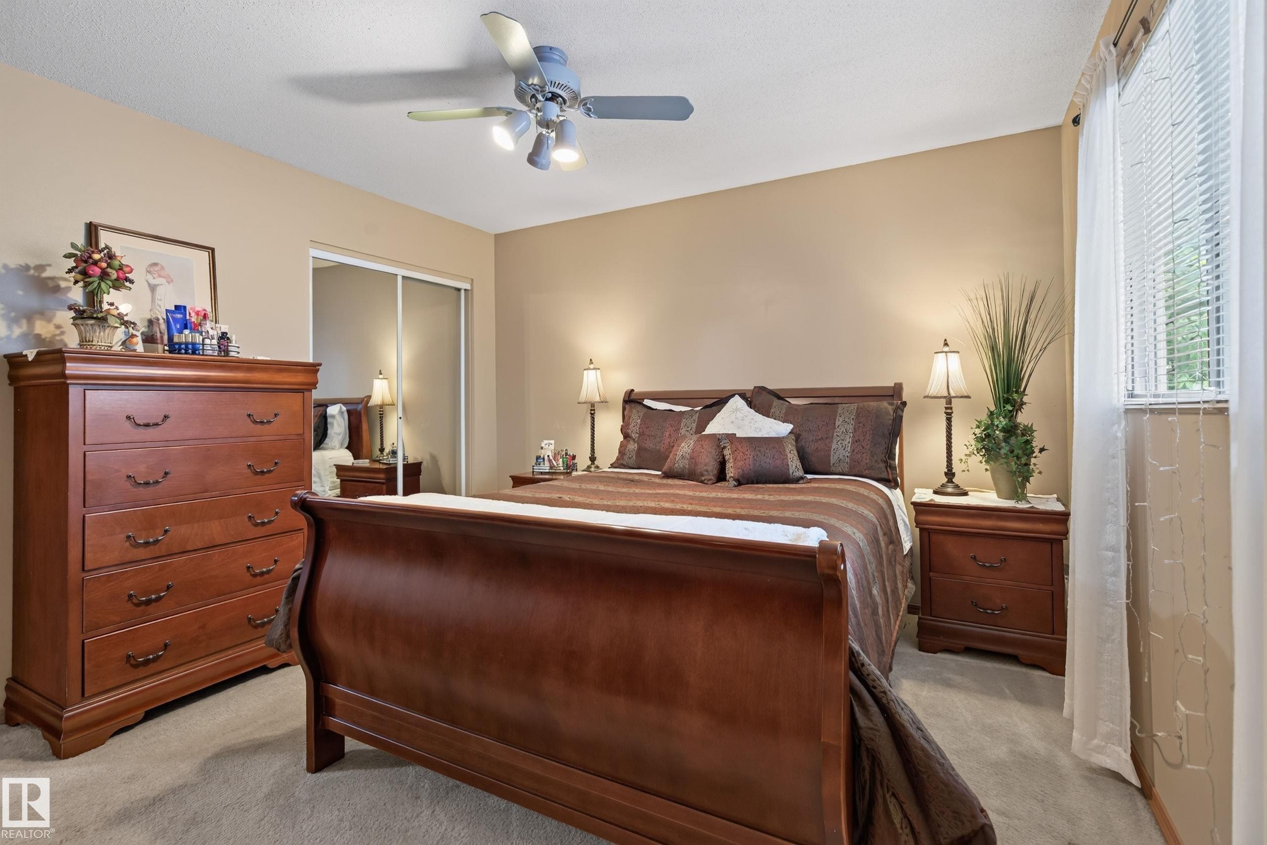 15 Linwood Crescent, St. Albert, AB - Indoor Photo Showing Bedroom