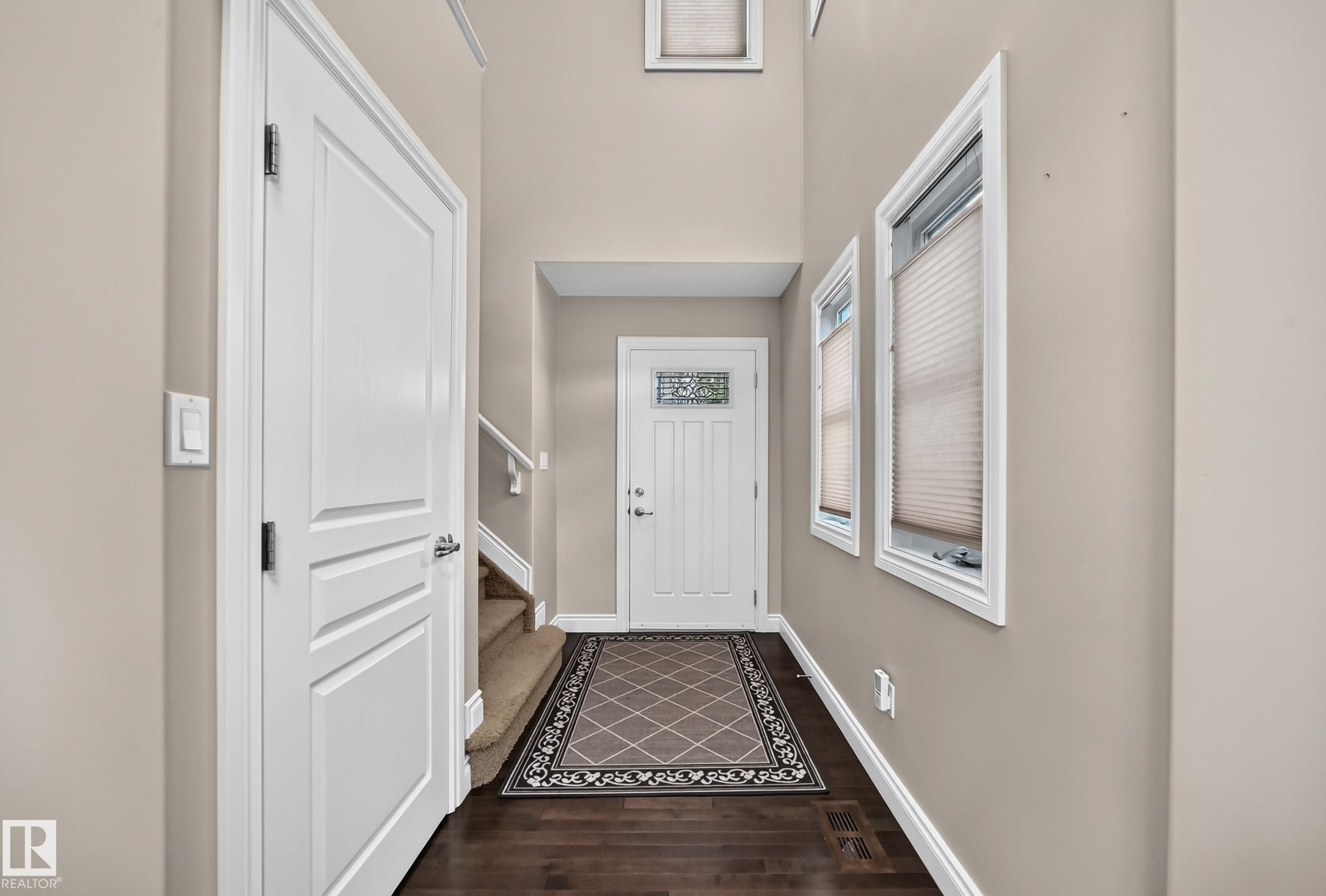 4904 214 Street Nw, Edmonton, AB
