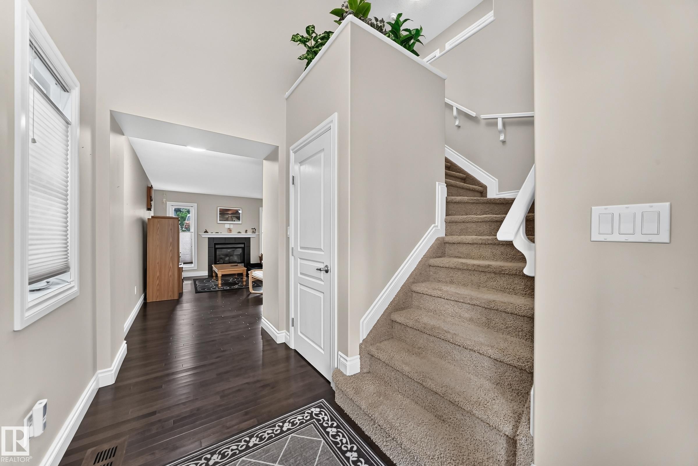 4904 214 Street Nw, Edmonton, AB