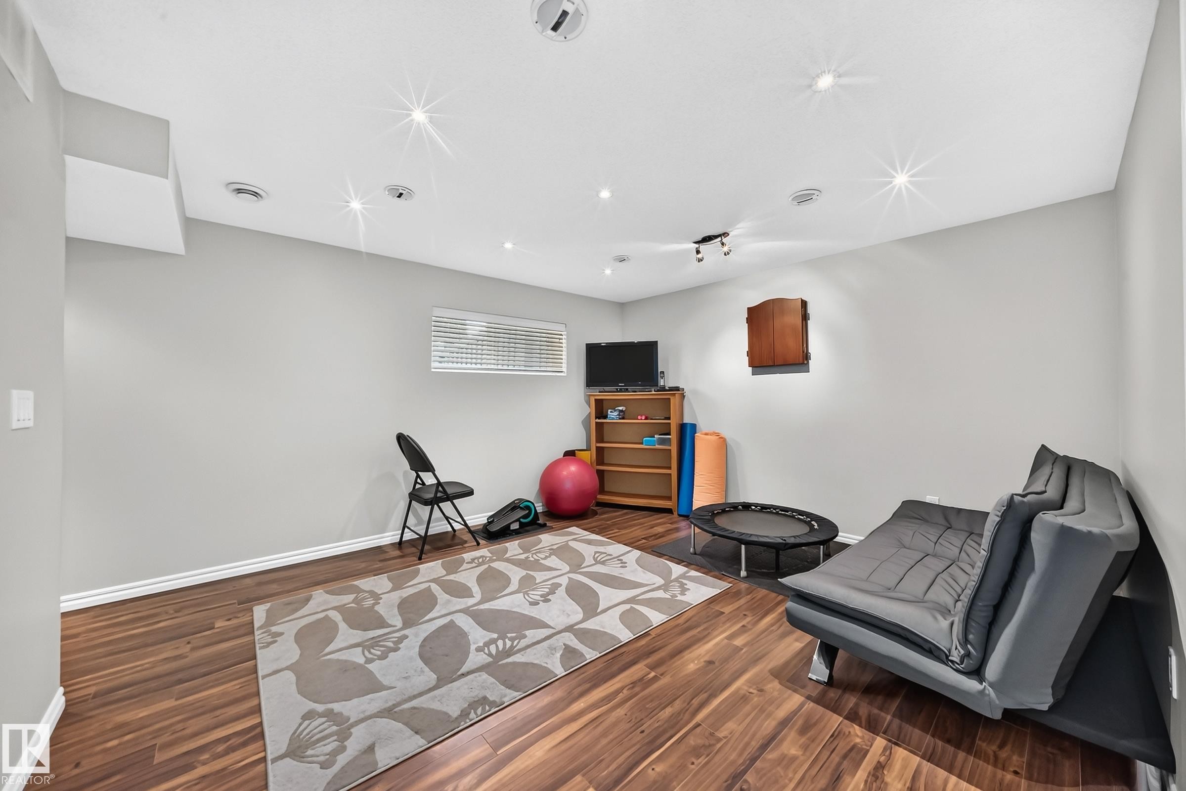 4904 214 Street Nw, Edmonton, AB