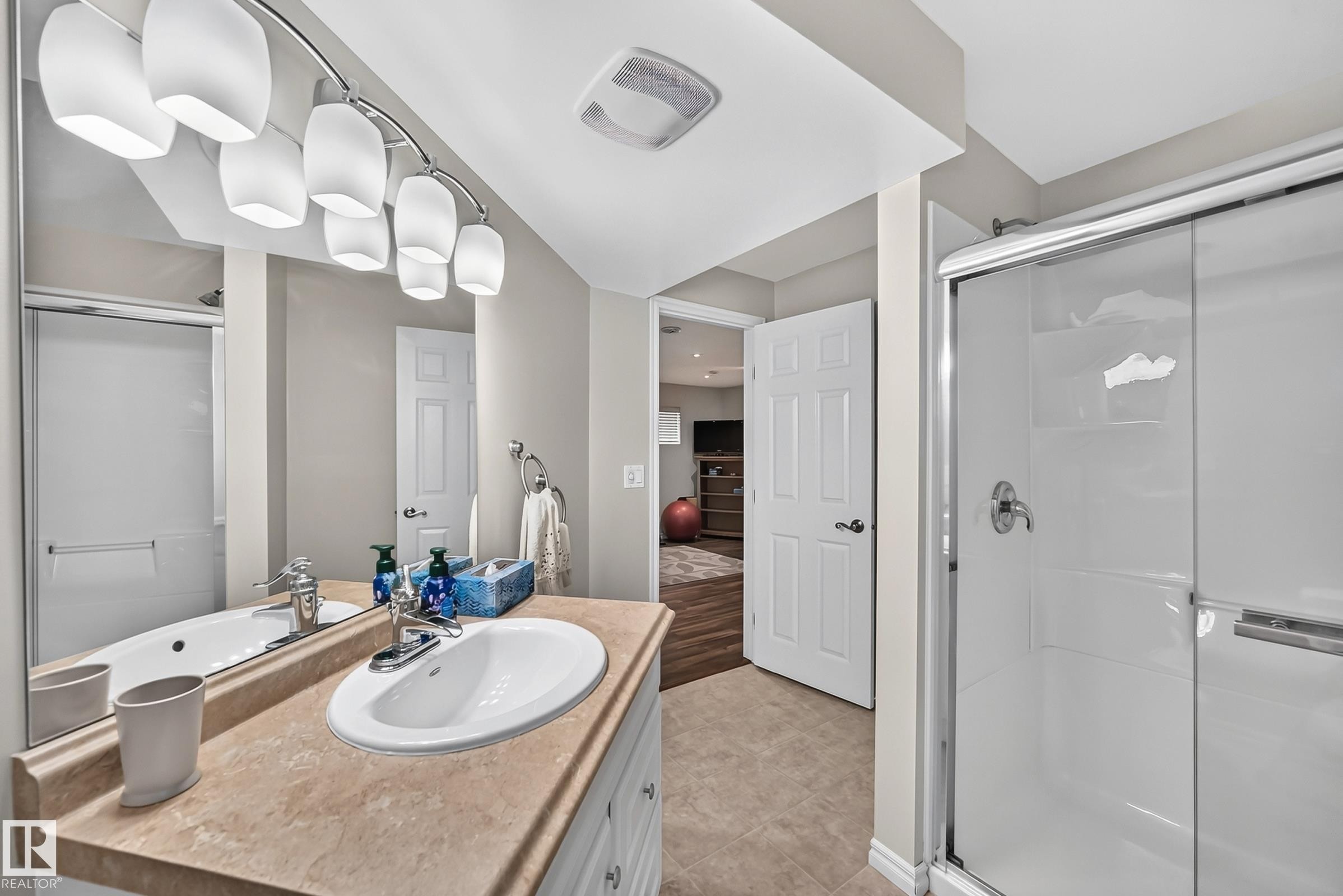 4904 214 Street Nw, Edmonton, AB
