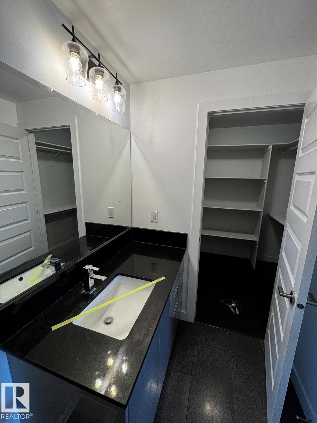 #1803 10388 105 St Nw, Edmonton, AB - Indoor