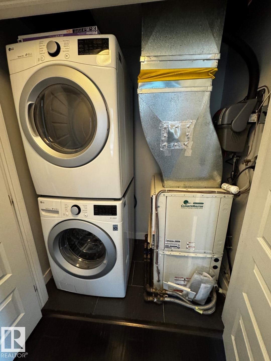 #1803 10388 105 St Nw, Edmonton, AB - Indoor Photo Showing Laundry Room