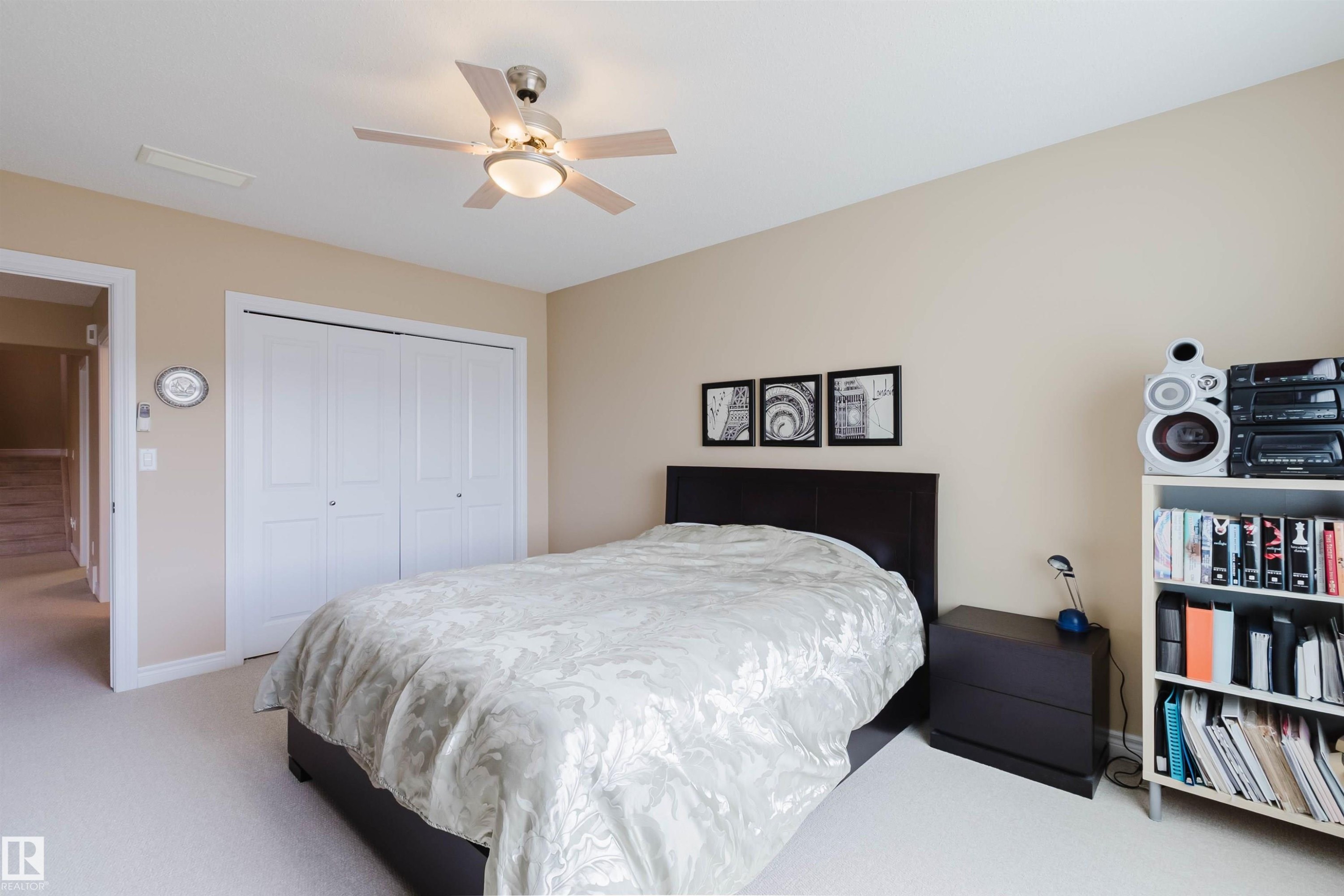 6604 Sandin Cove Nw, Edmonton, AB - Indoor Photo Showing Bedroom