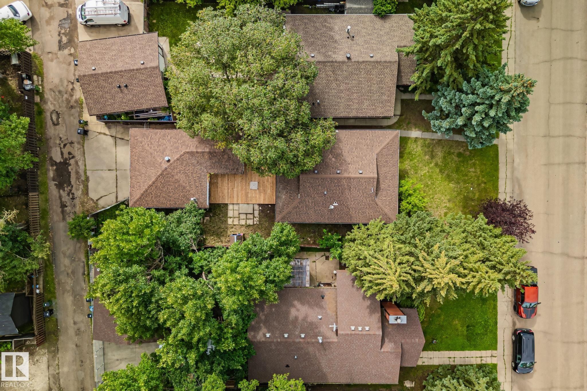 5111 40 Avenue Nw, Edmonton, AB - Outdoor