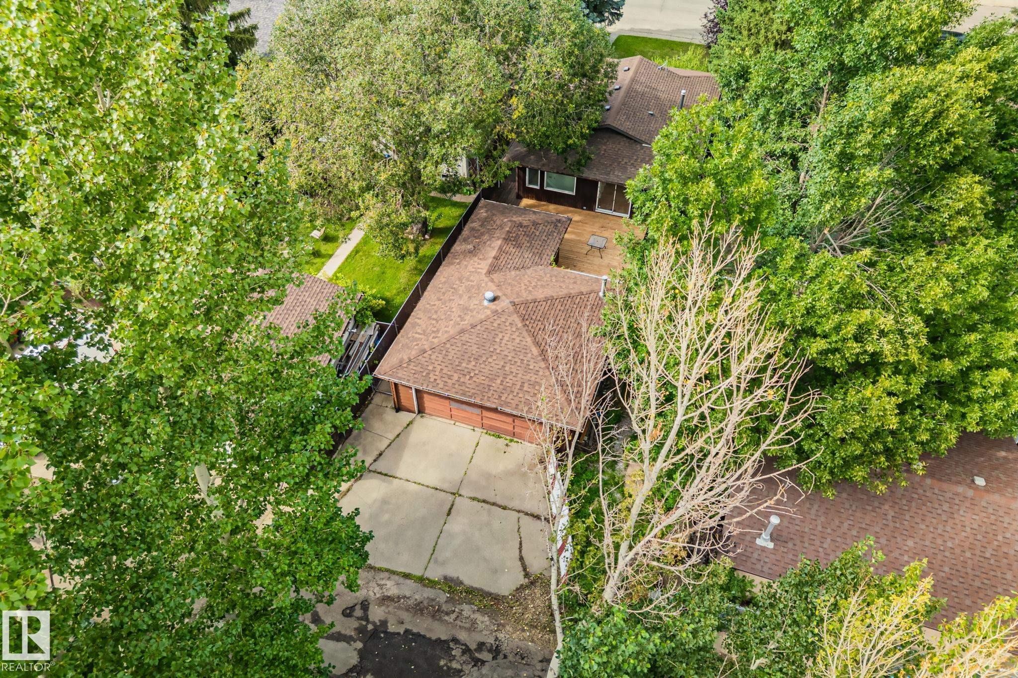 5111 40 Avenue Nw, Edmonton, AB - Outdoor