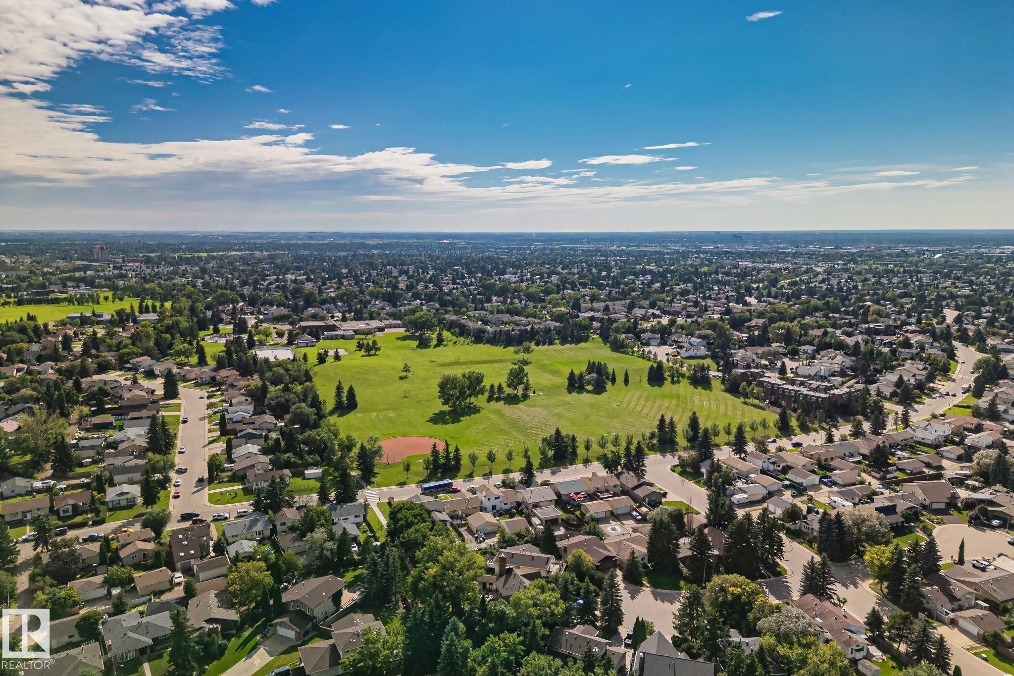 5111 40 Avenue Nw, Edmonton, AB - Outdoor With View
