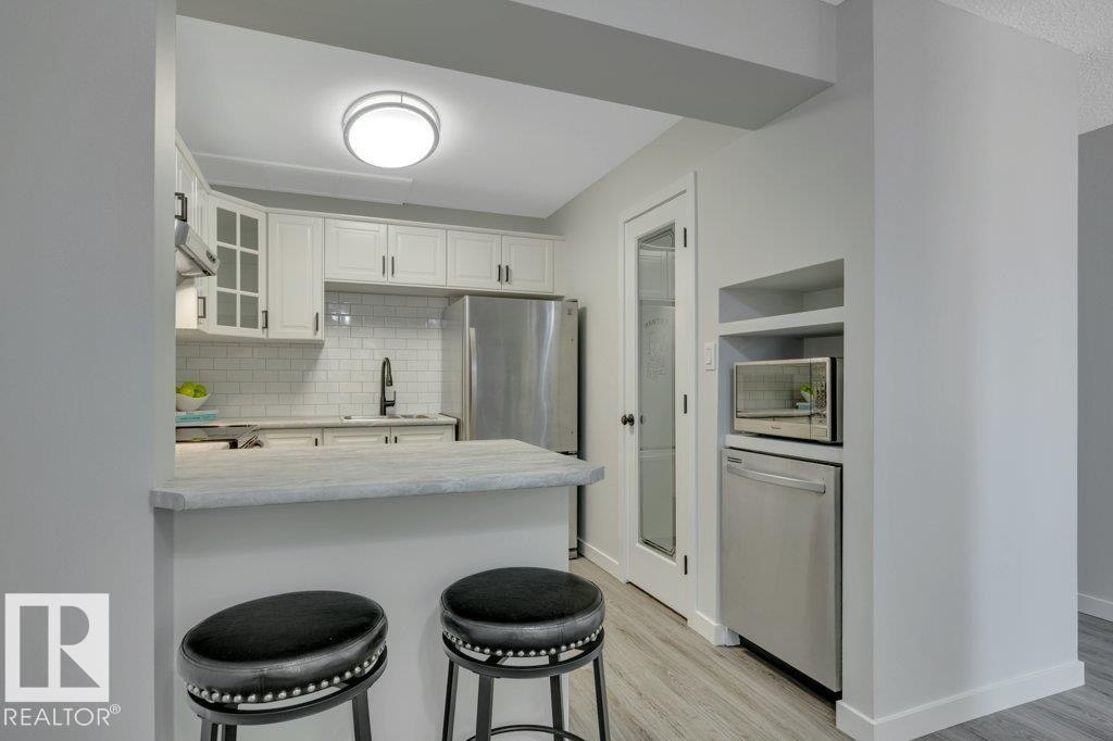 123 Telford Court, Leduc, AB - Indoor Photo Showing Kitchen