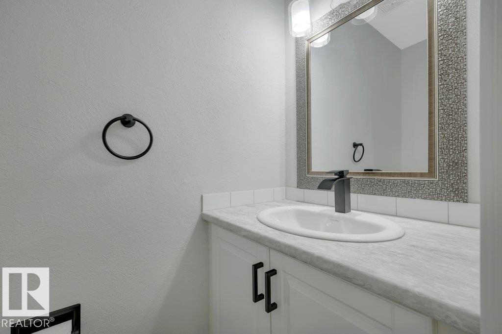 123 Telford Court, Leduc, AB - Indoor Photo Showing Bathroom