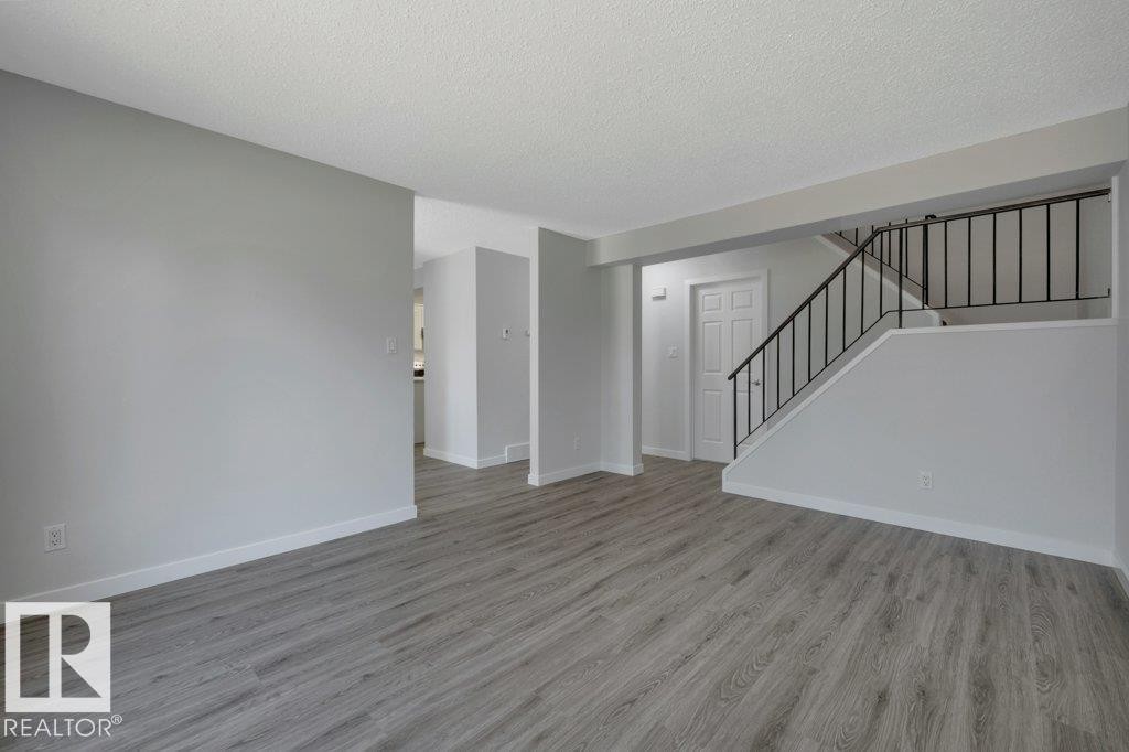 123 Telford Court, Leduc, AB - Indoor Photo Showing Other Room