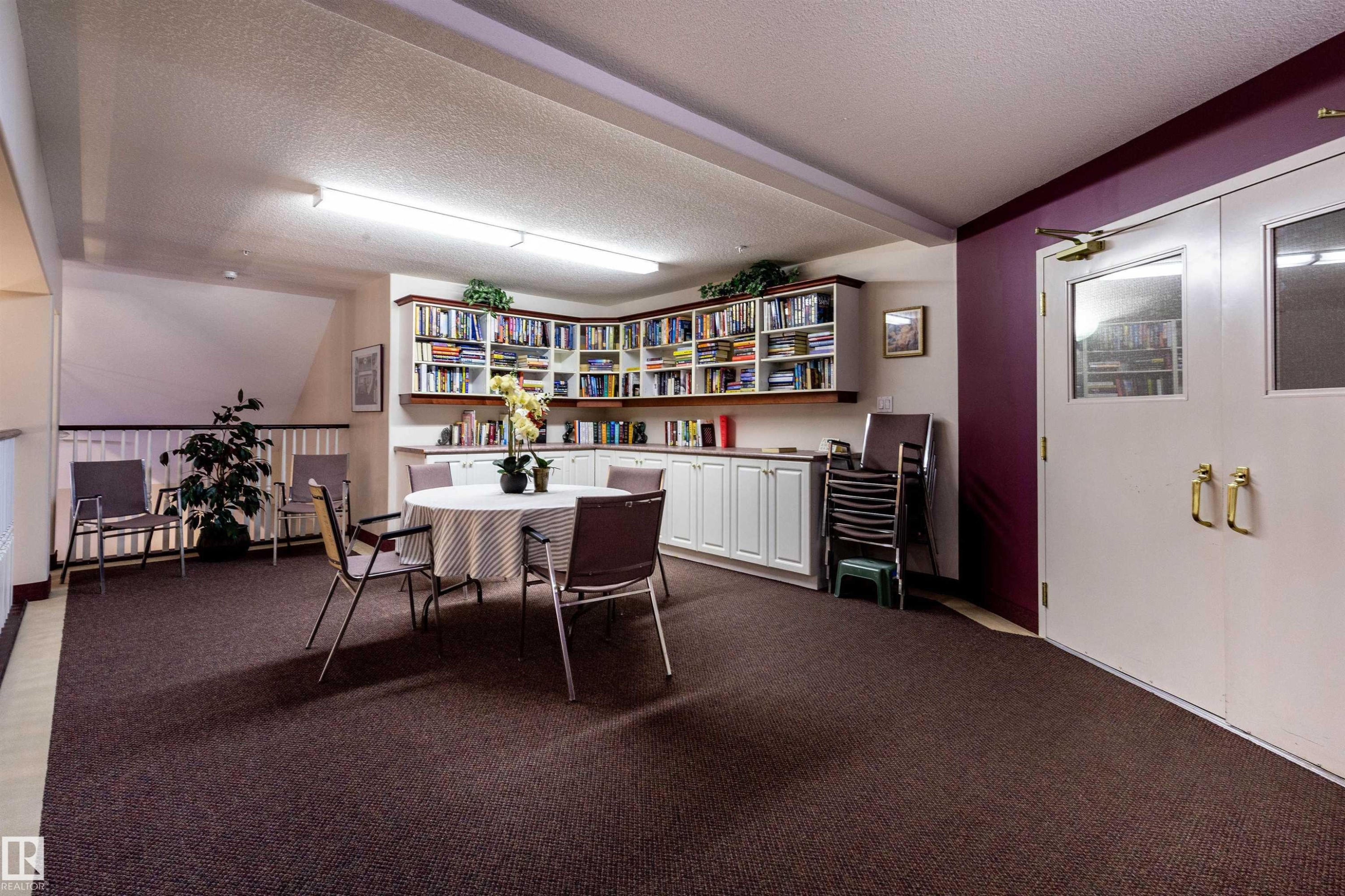 #112 6703 172 St Nw, Edmonton, AB - Indoor