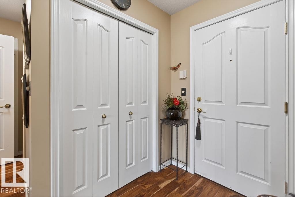 #112 6703 172 St Nw, Edmonton, AB - Indoor Photo Showing Other Room
