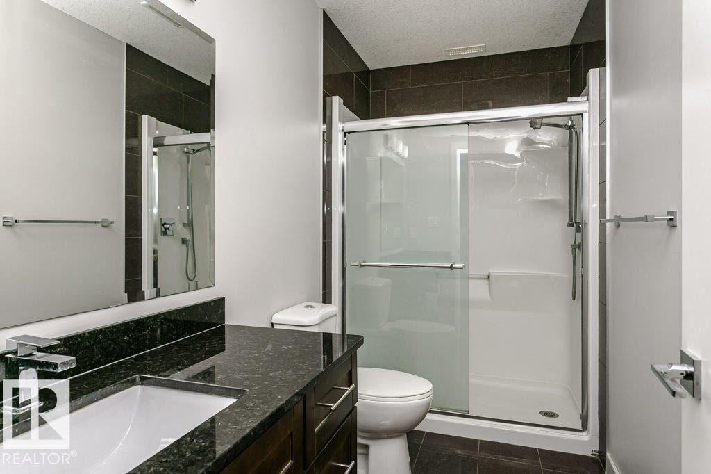 #209 10811 72 Av Nw, Edmonton, AB - Indoor Photo Showing Bathroom