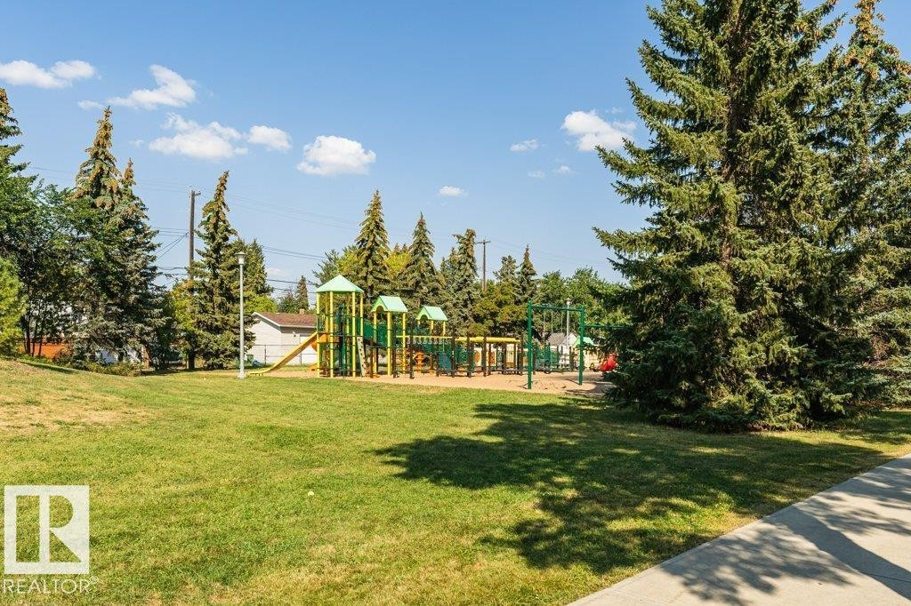#209 10811 72 Av Nw, Edmonton, AB - Outdoor