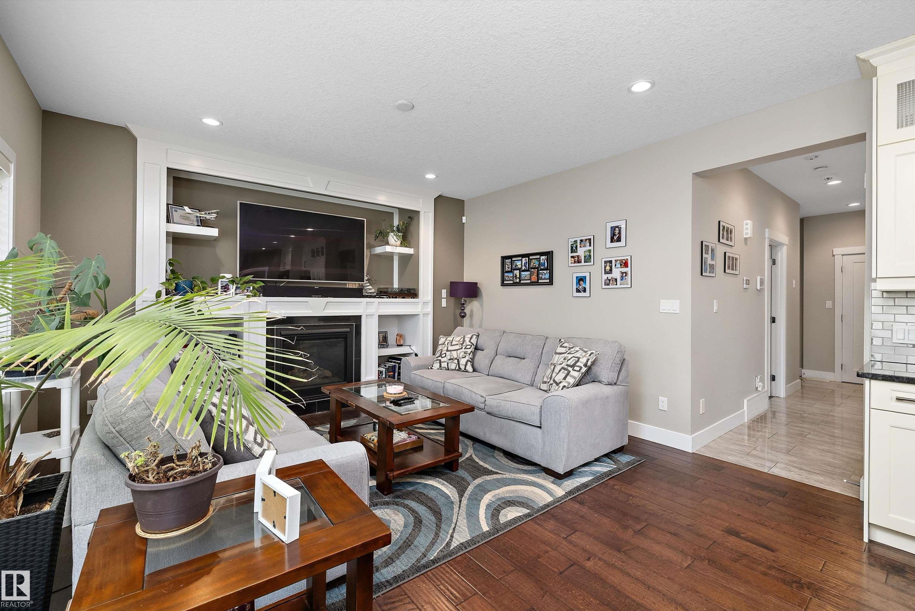 967 175 Street Sw, Edmonton, AB - Indoor Photo Showing Living Room With Fireplace