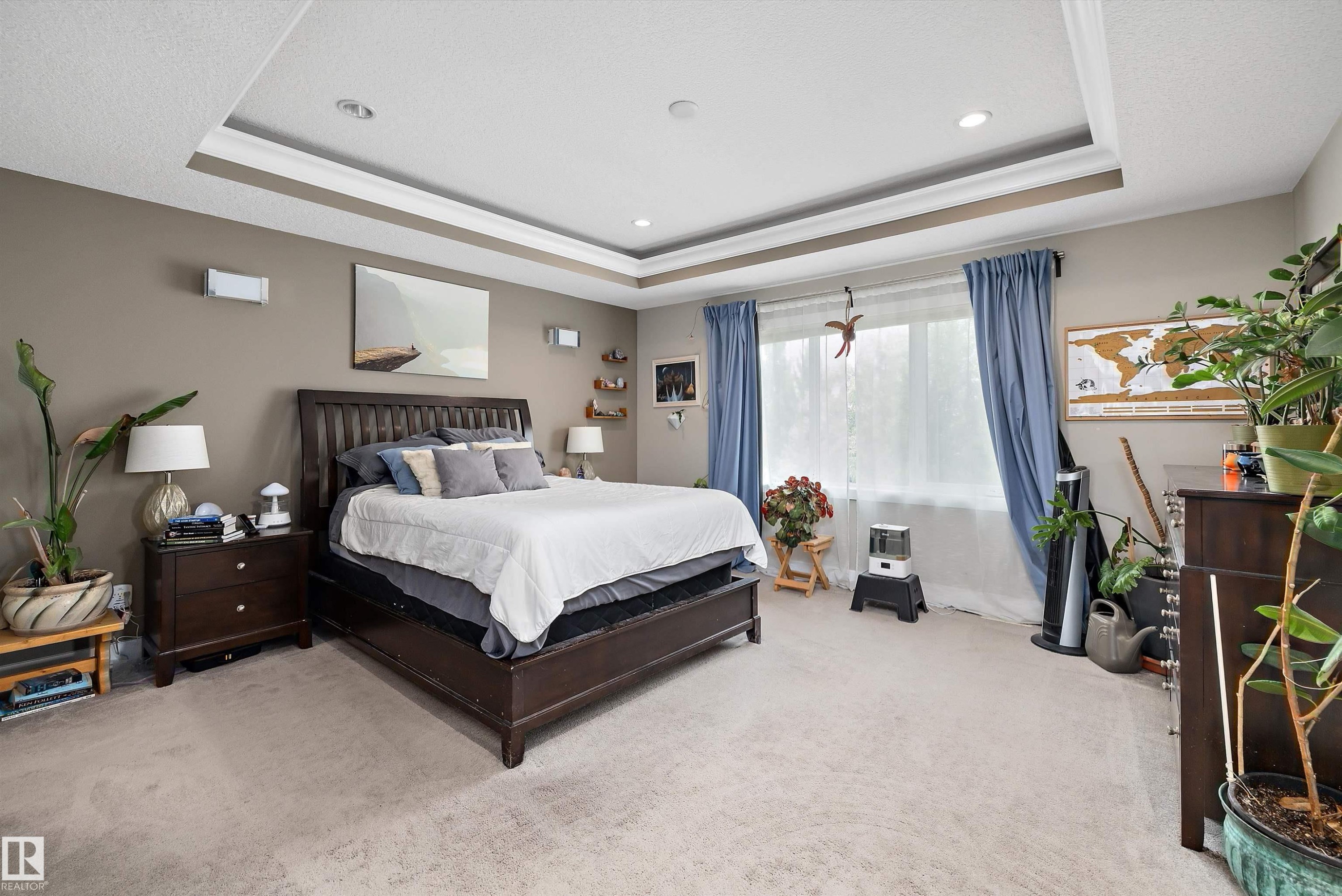 967 175 Street Sw, Edmonton, AB - Indoor Photo Showing Bedroom