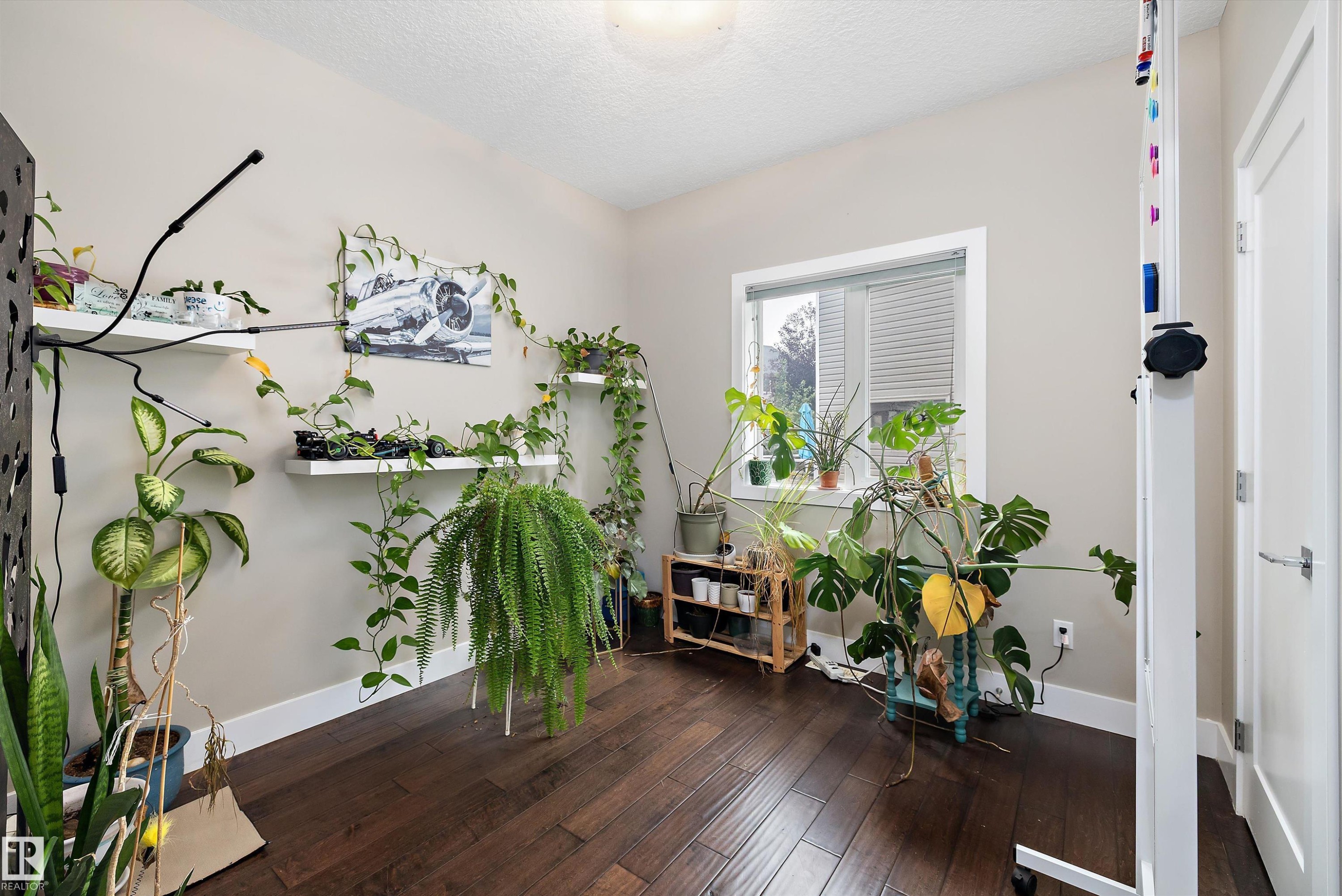 967 175 Street Sw, Edmonton, AB - Indoor Photo Showing Other Room