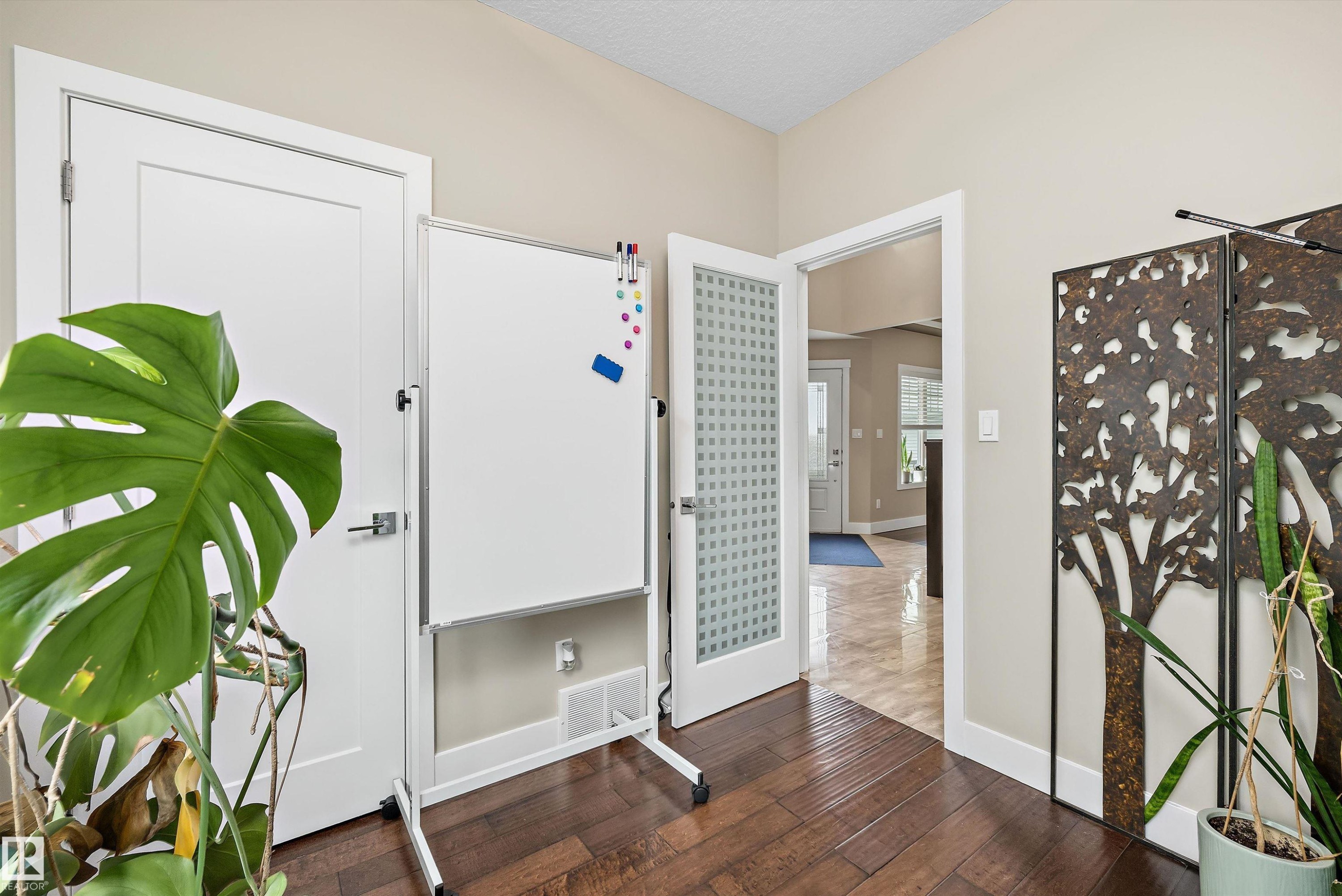 967 175 Street Sw, Edmonton, AB - Indoor Photo Showing Other Room