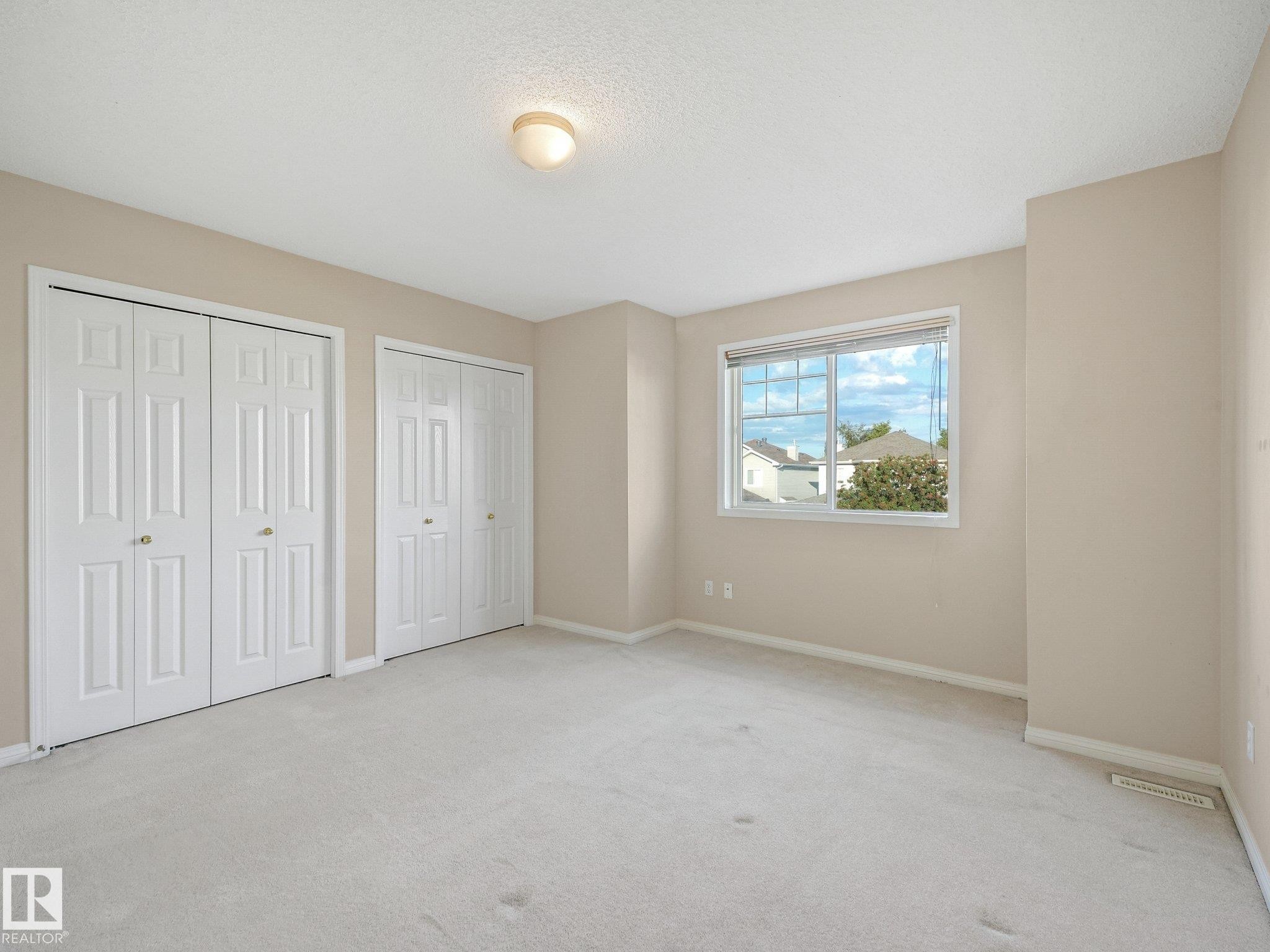 Master's - 1142 Barnes Way Sw, Edmonton, AB - Indoor Photo Showing Other Room